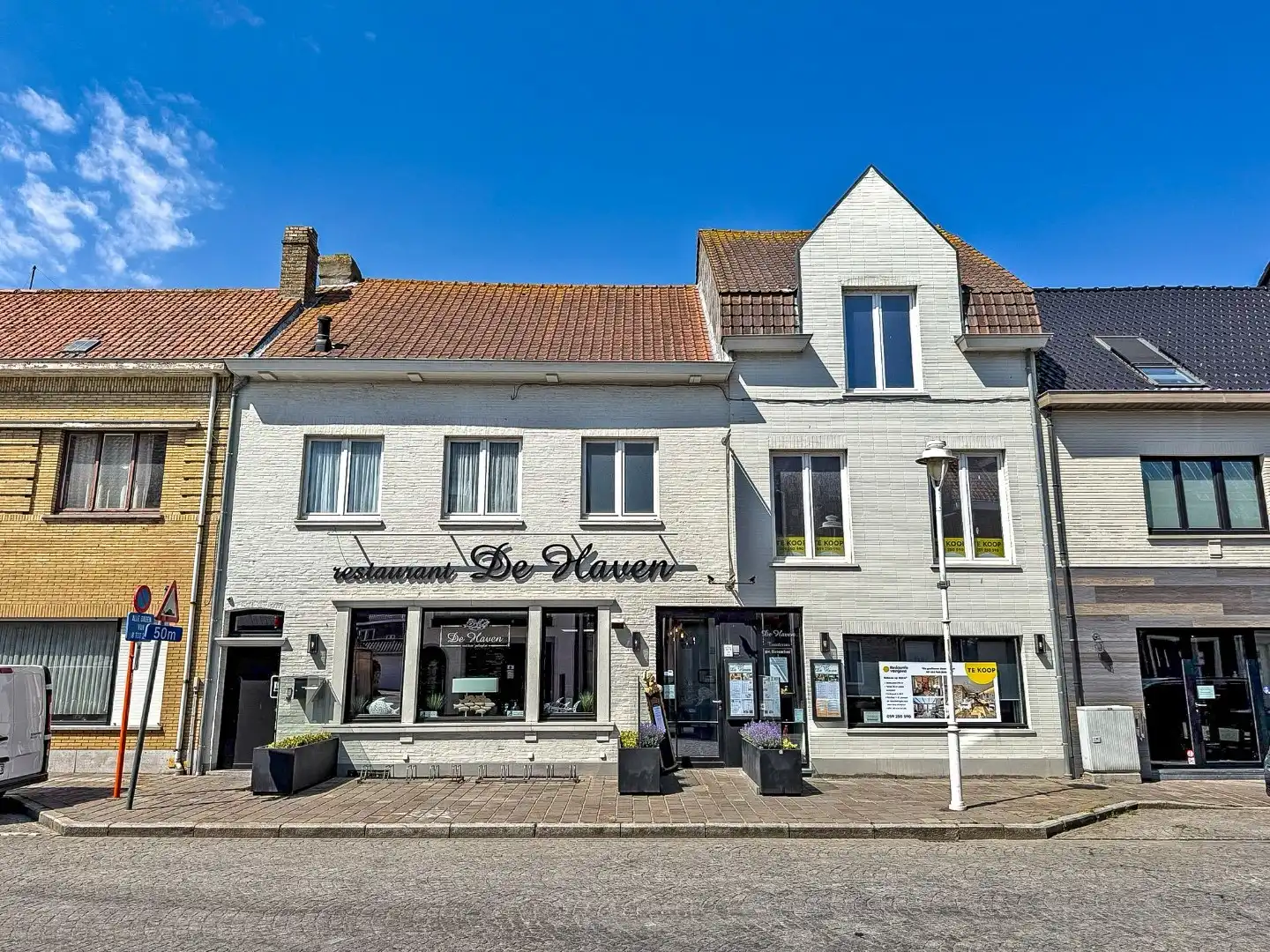 HUUR-KOOP: Restaurant 'De Haven' volledig gebouw met mogelijheden vlakbij de kaai gelegen op 313 m². foto 2