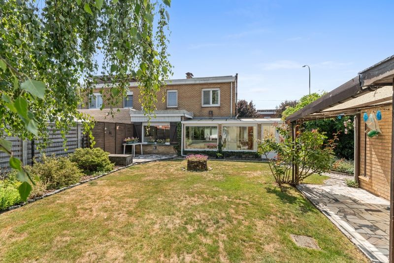 Gezellige halfopen bebouwing met 3 slaapkamers en uitweg achteraan – opp 423 m² foto 15