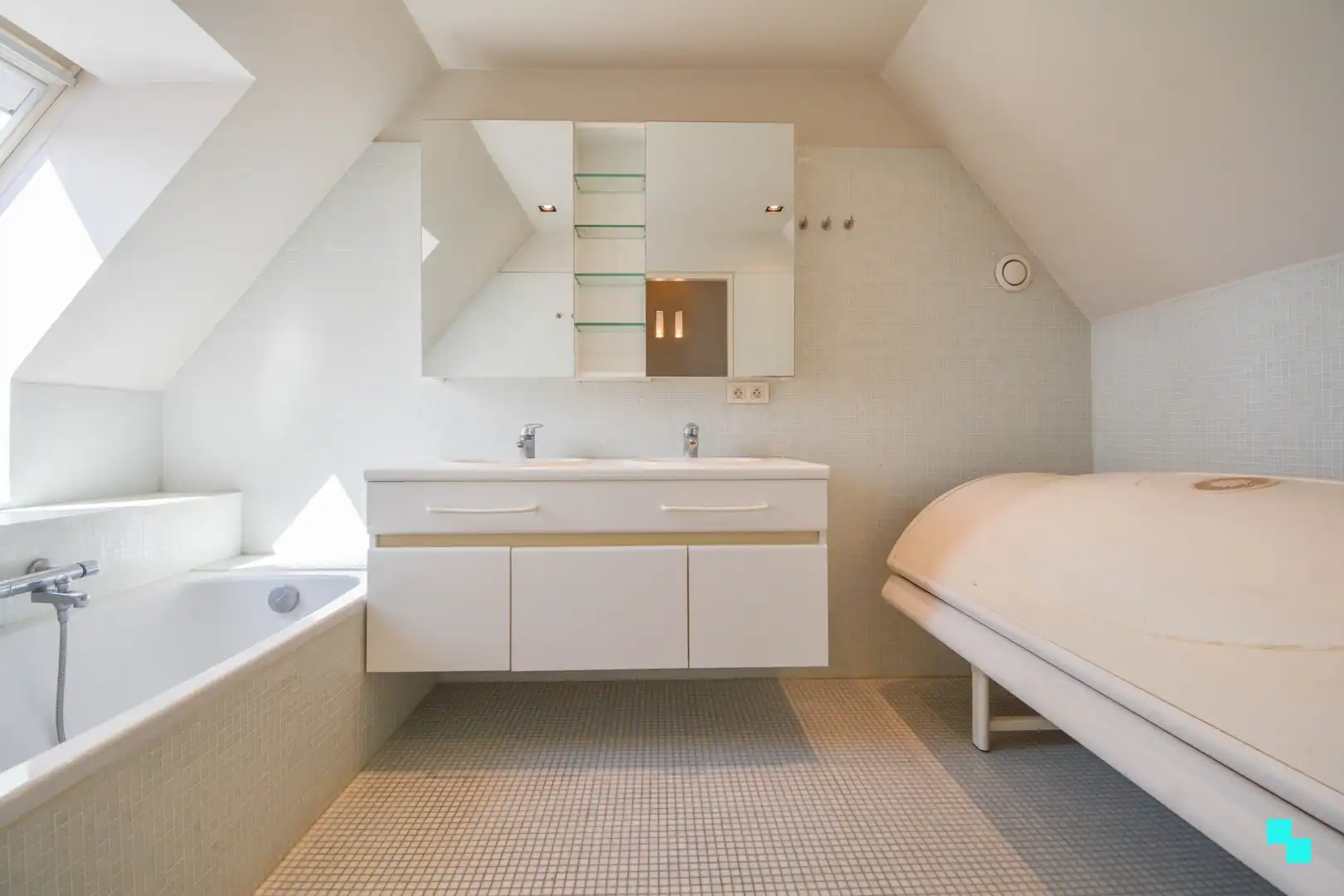 UItzonderlijk ruim appartement aan het water te Roeselare! foto 30