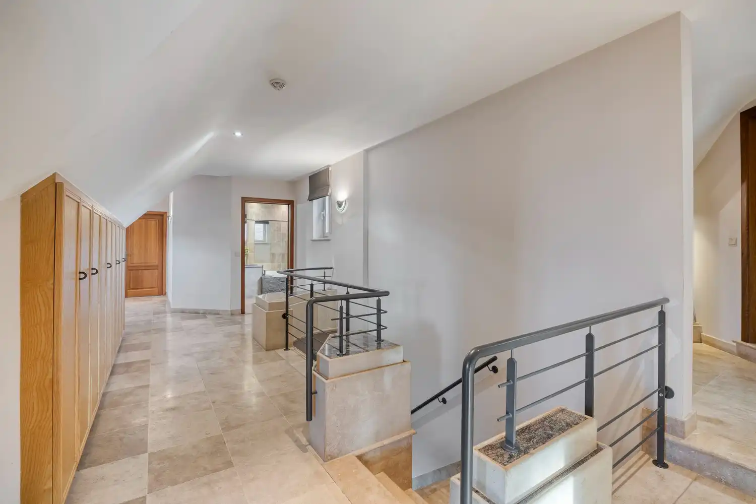 Exclusieve, instapklare villa met royale ruimtes en aangelegde tuin op toplocatie in Heverlee foto 11