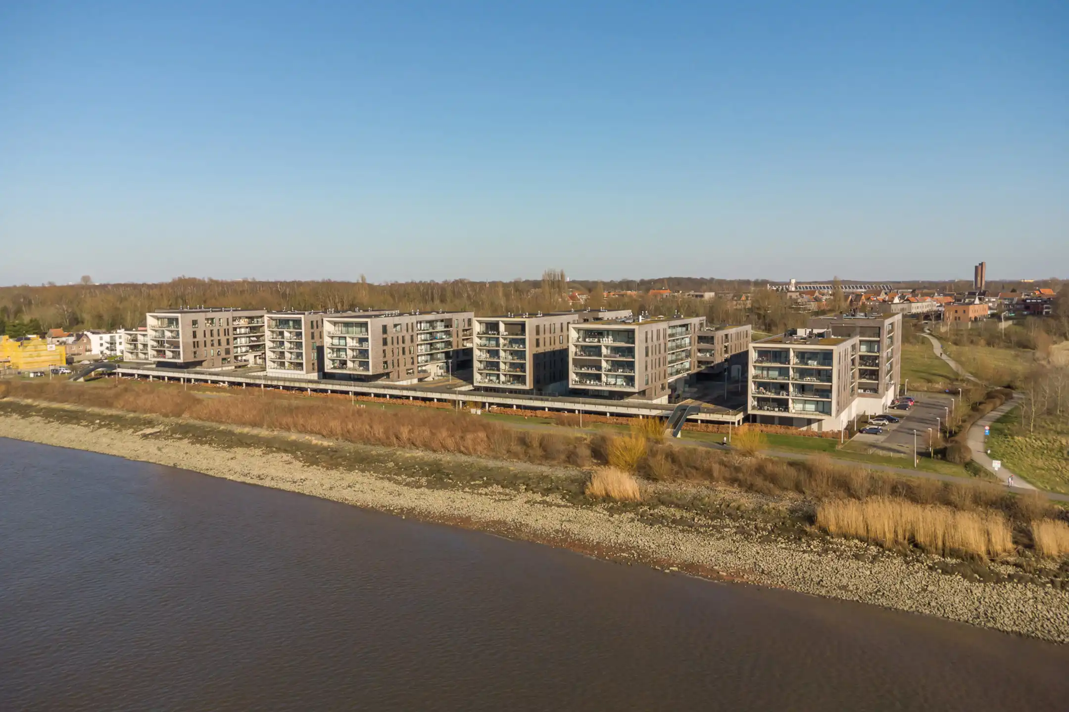 Appartement met 2 slaapkamers + autostaanplaats + ruim terras met een fantastisch panorama foto 30