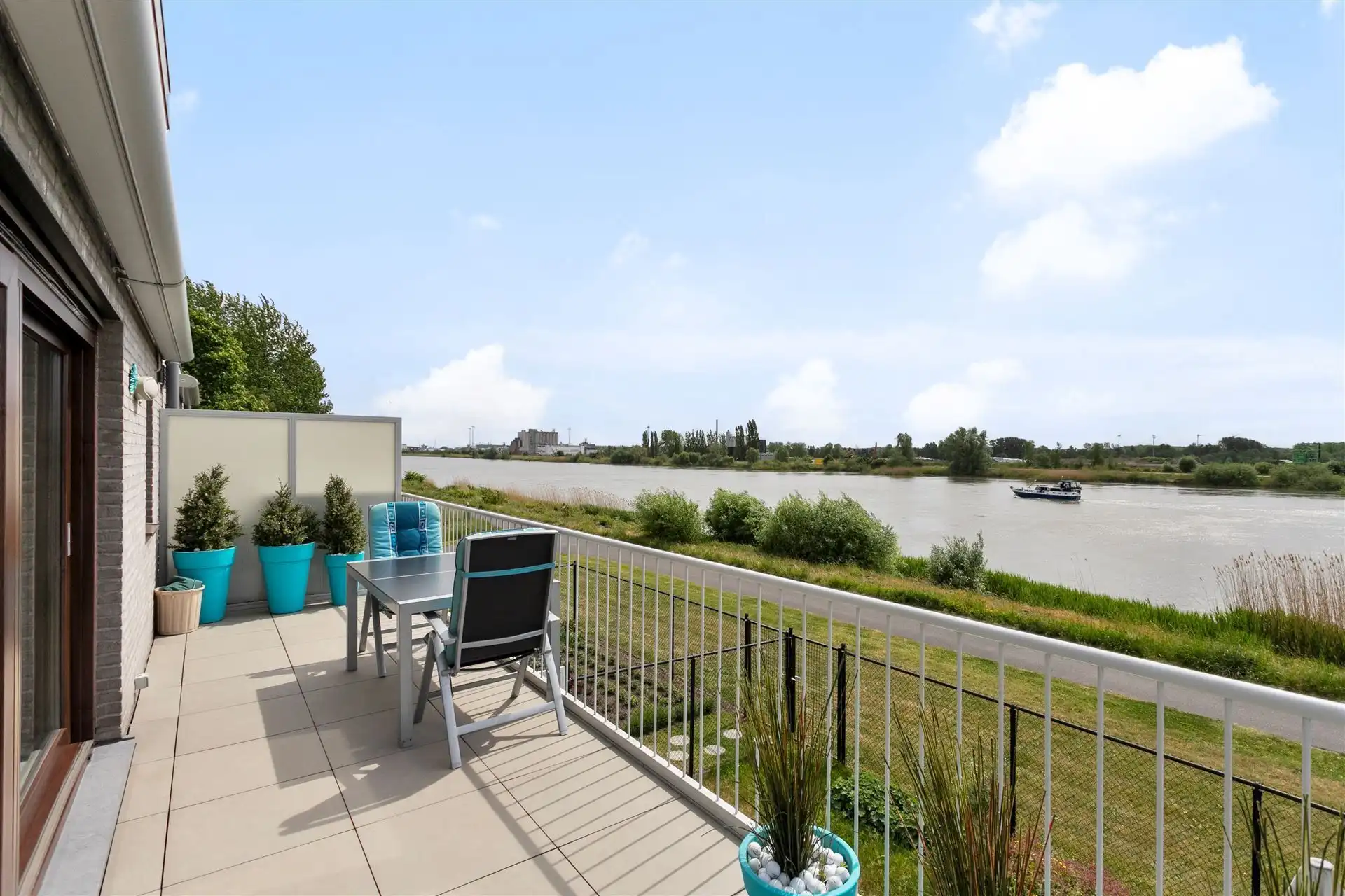 Uniek en luxueus appartement met zicht op de Rupel foto 2