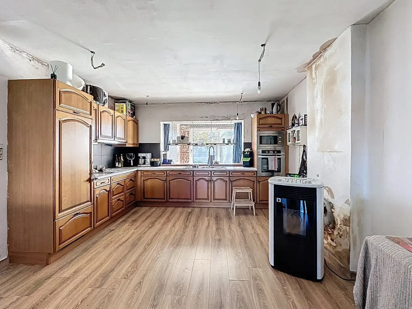 Ruime Gezinswoning met Zonnige Tuin en Renovatiepotentieel foto 5