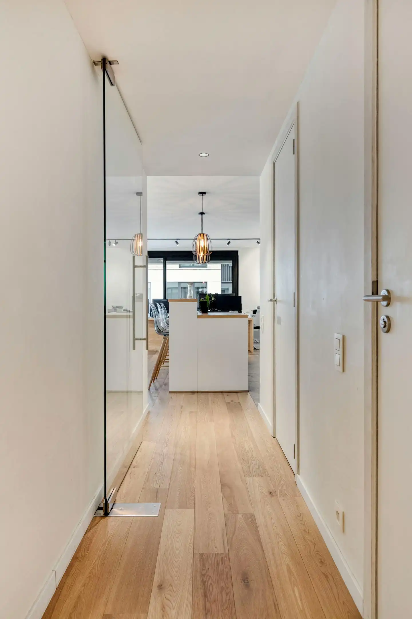 Modern en prachtig afgewerkt appartement in hartje Roeselare foto 21