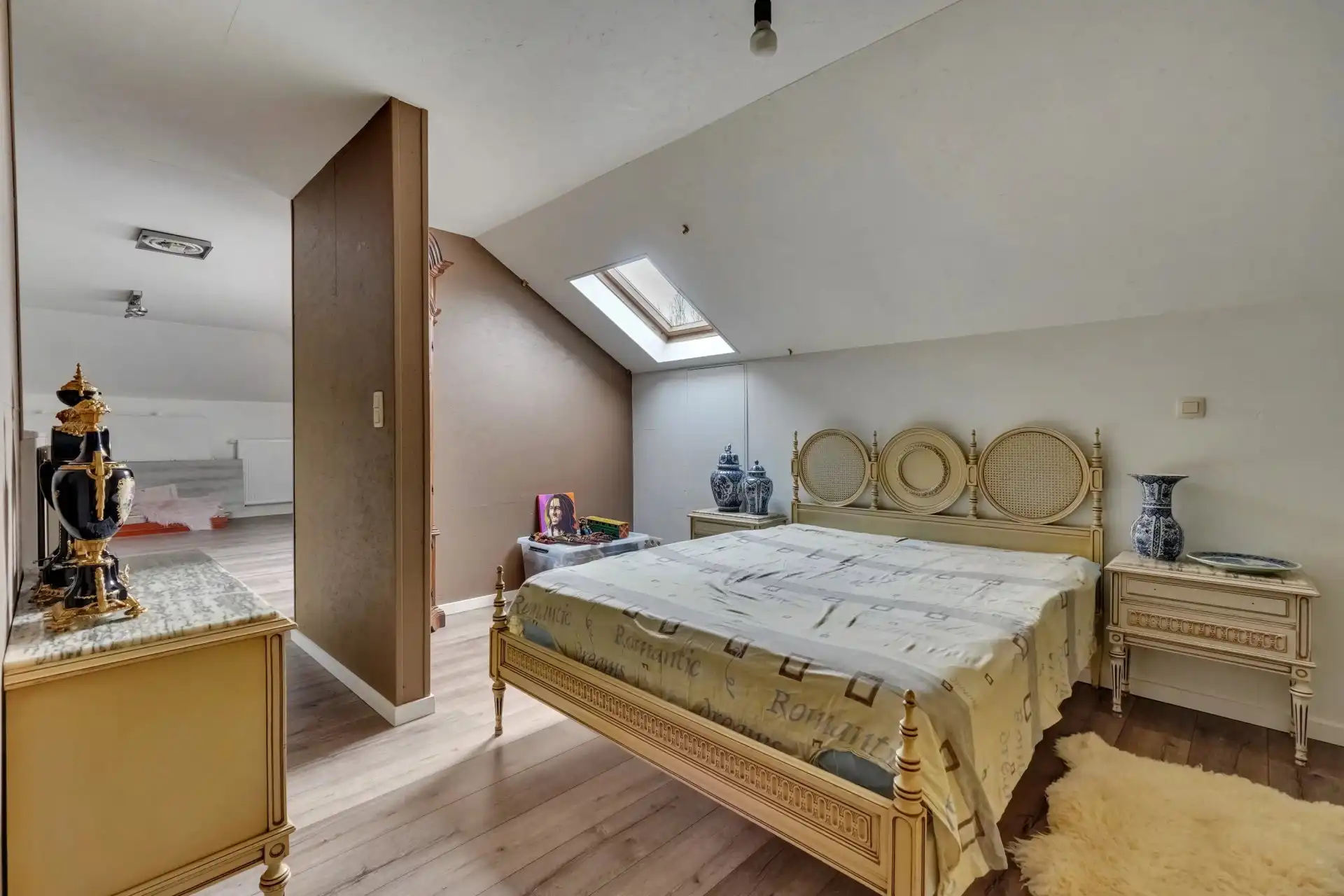 Ruime villa op een goede locatie foto 22