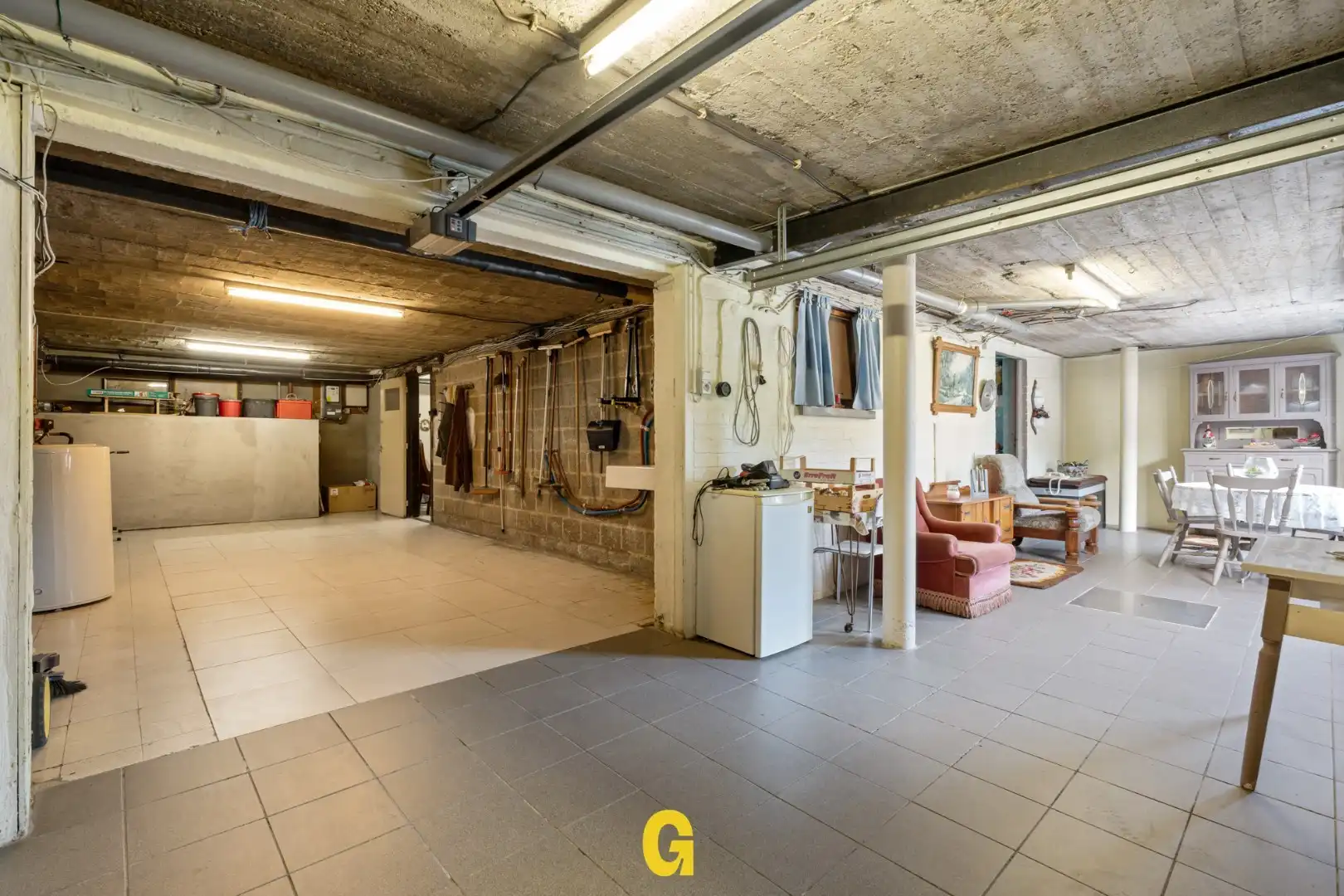 Op te frissen halfopen woning met 4 slaapkamers en achterliggende gronden op 33a 99ca, grenzend aan natuurgebied foto 21