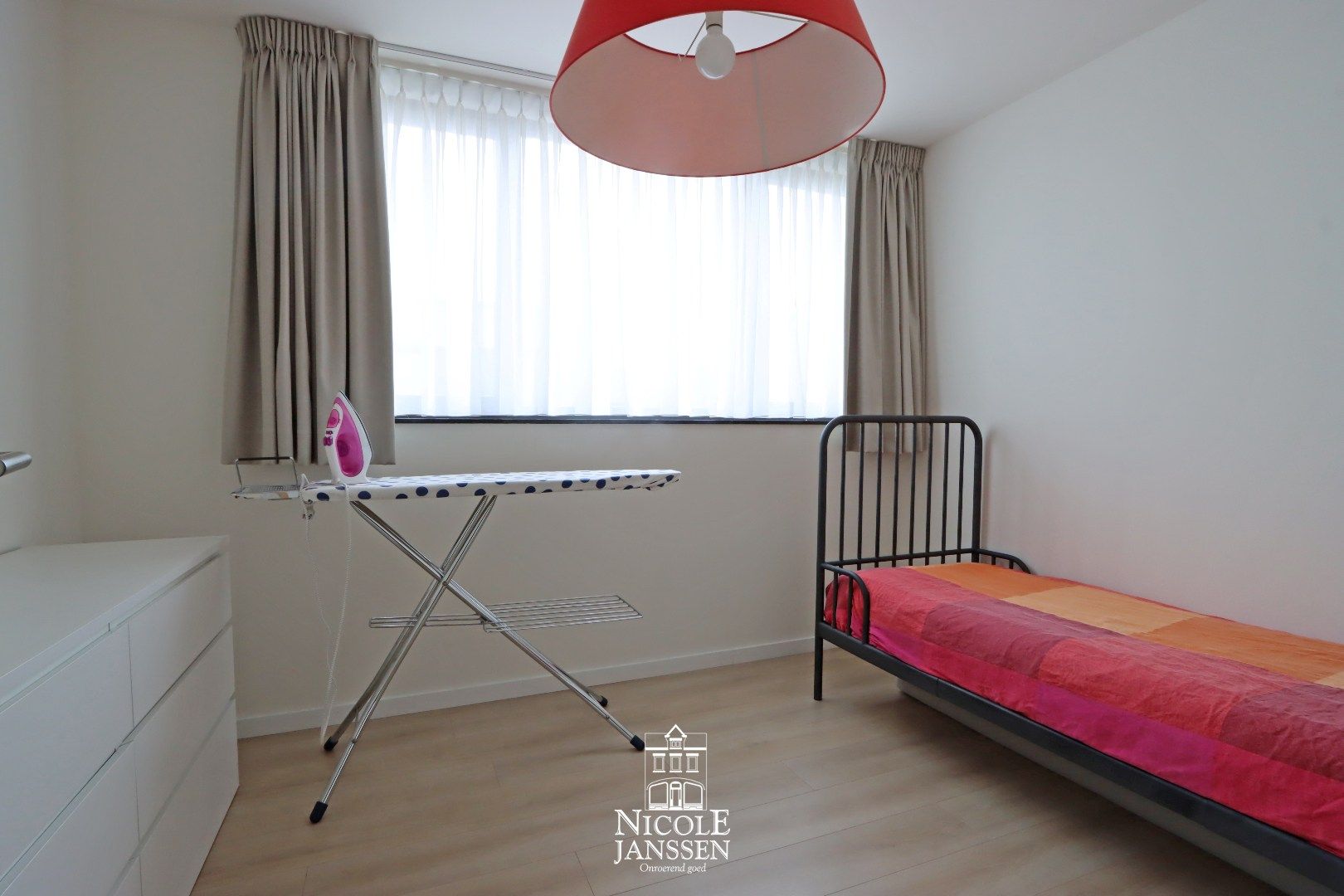 Halfvrijstaande nieuwbouwwoning met drie slaapkamers en gezellige tuin  foto 15