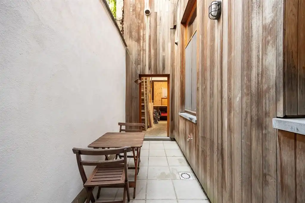 Unieke woning met dakterras en atelier foto 33