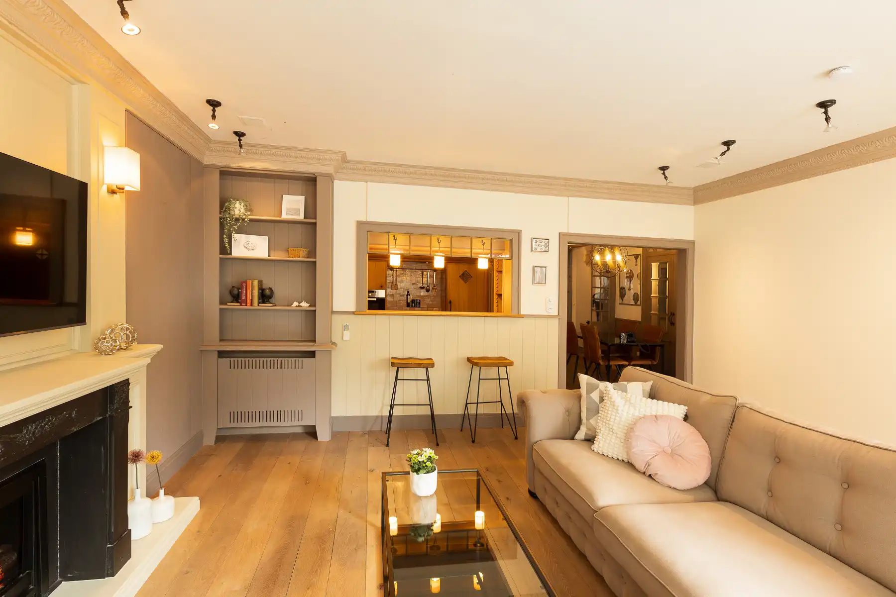 Stijlvol appartement met terras en 2 slaapkamers foto {{pictureIndex}}