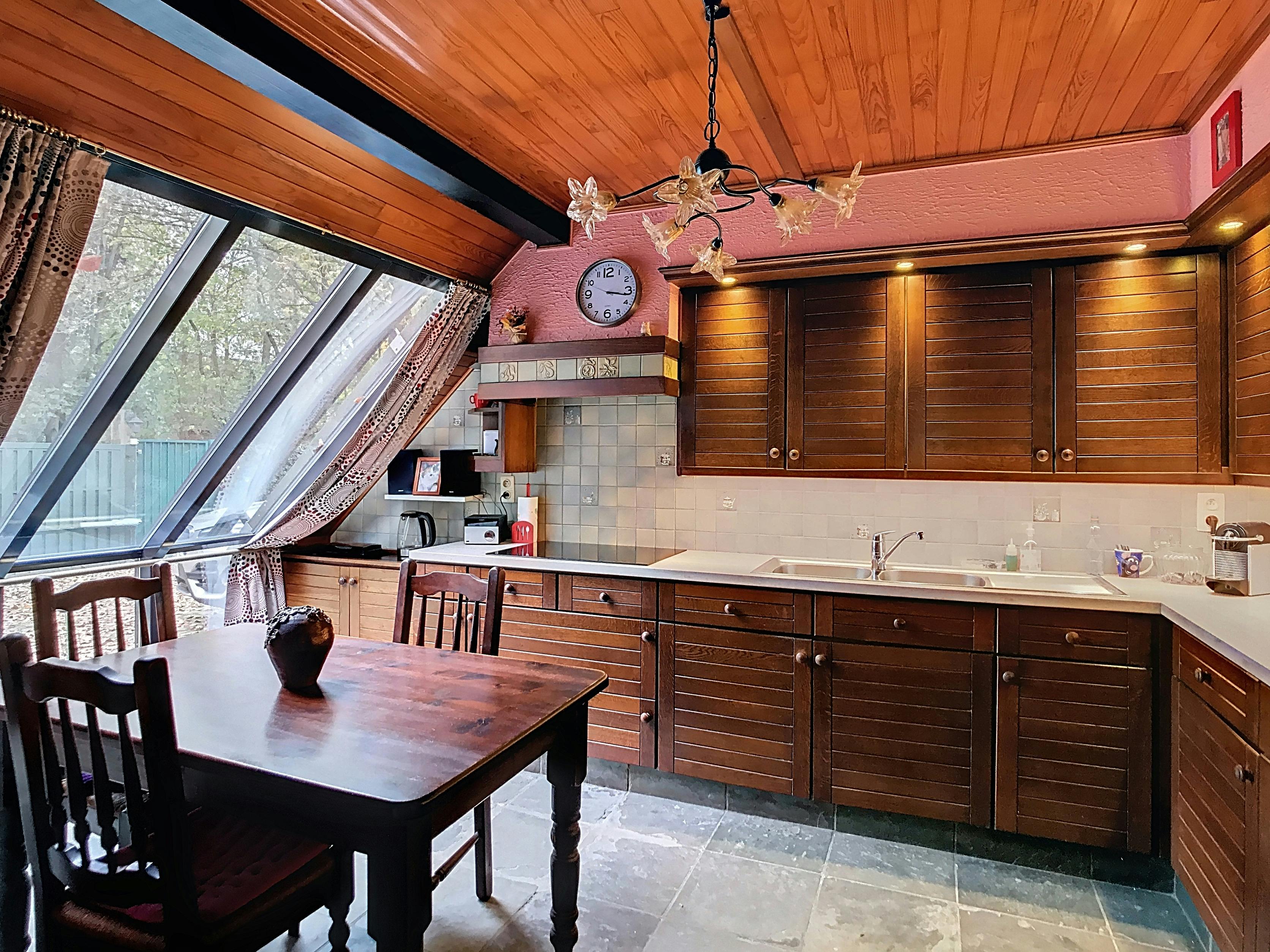 Ruime vakantiewoning op groot open perceel in bosrijk gebied foto 12