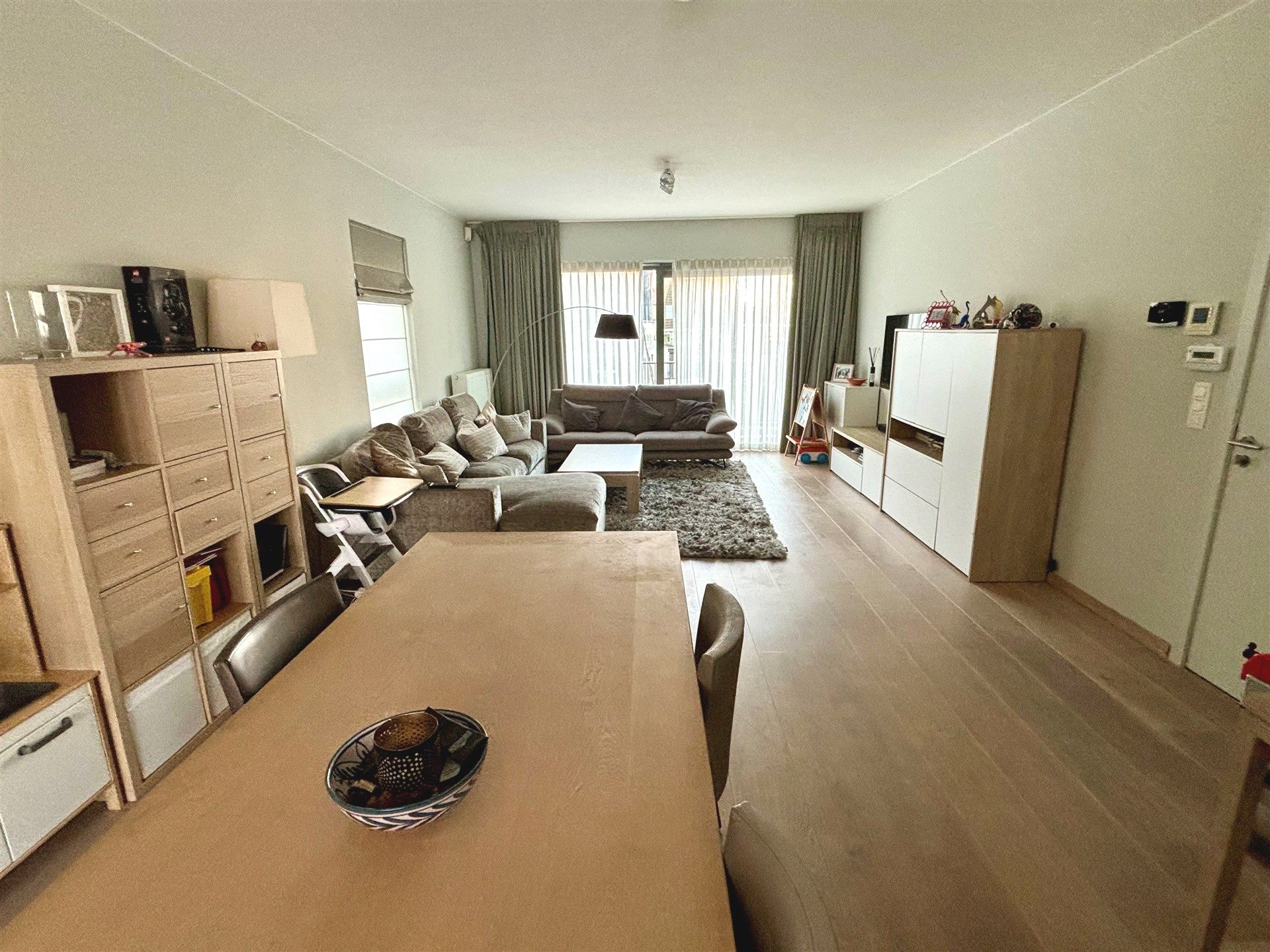 Instapklaar 3 slaapkamer appartement met 2 terrassen foto 4