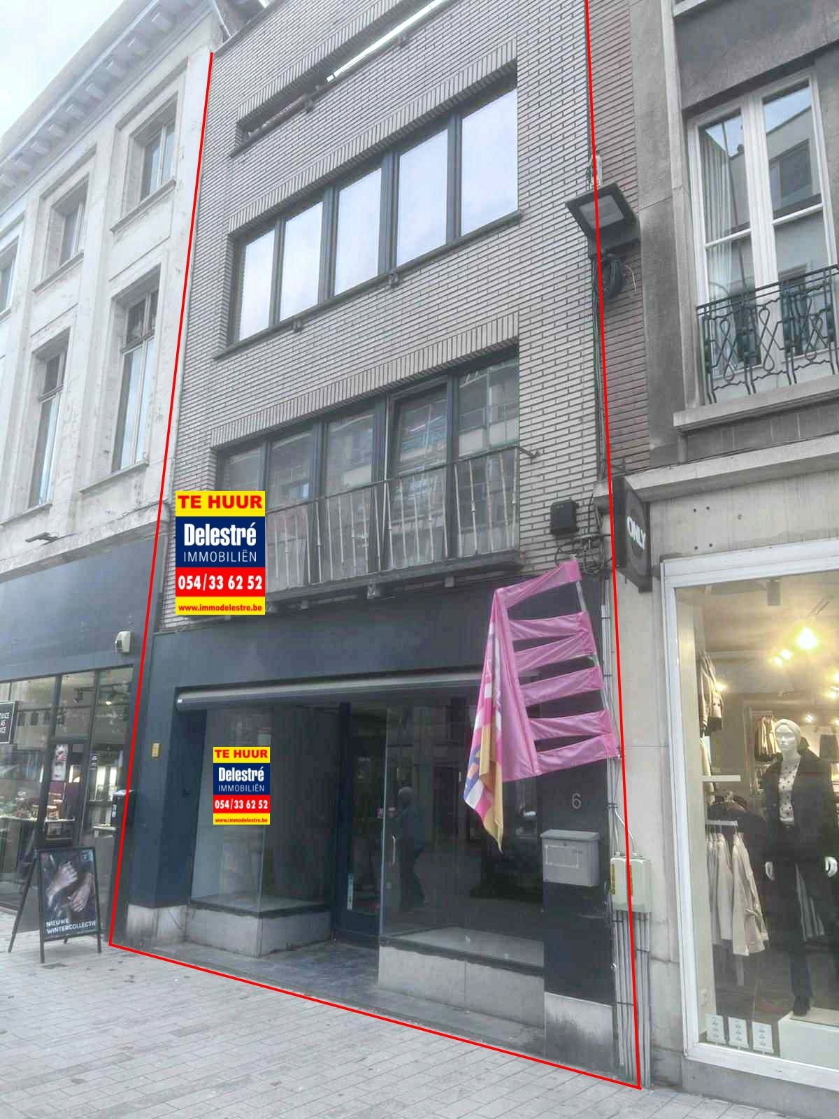 COMPLEET GERENOVEERD HANDELSPAND MET WOONST – HARTJE MECHELEN foto {{pictureIndex}}