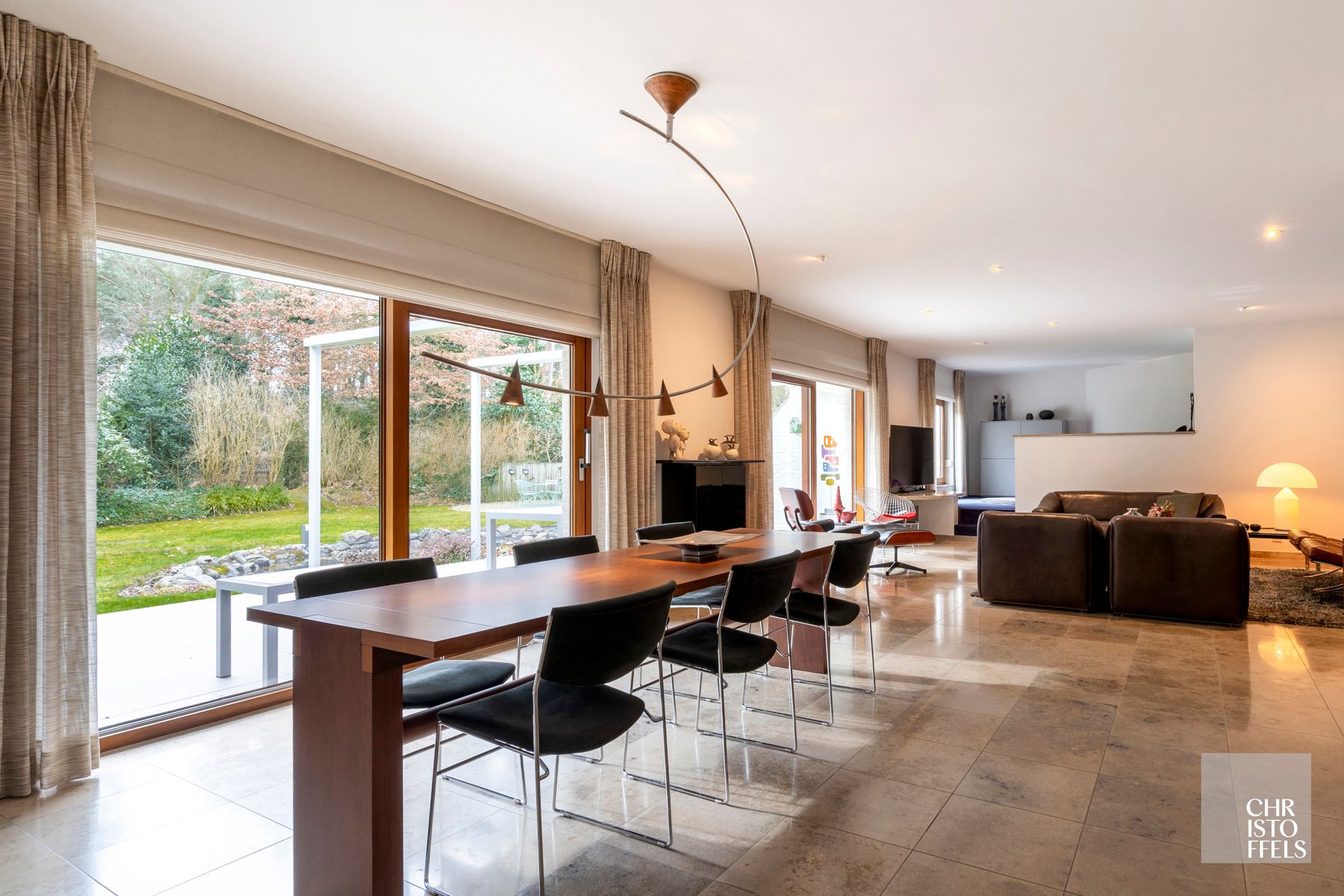Villa van 496 m² met kantoren op een uniek perceel van 2.400 m²! foto 2