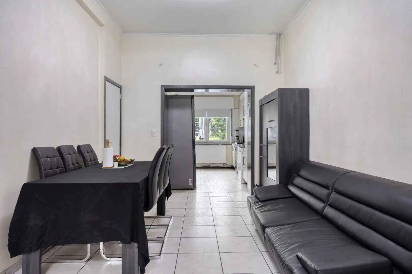 Instapklare woning met 4 slpk en ruime tuin foto 6