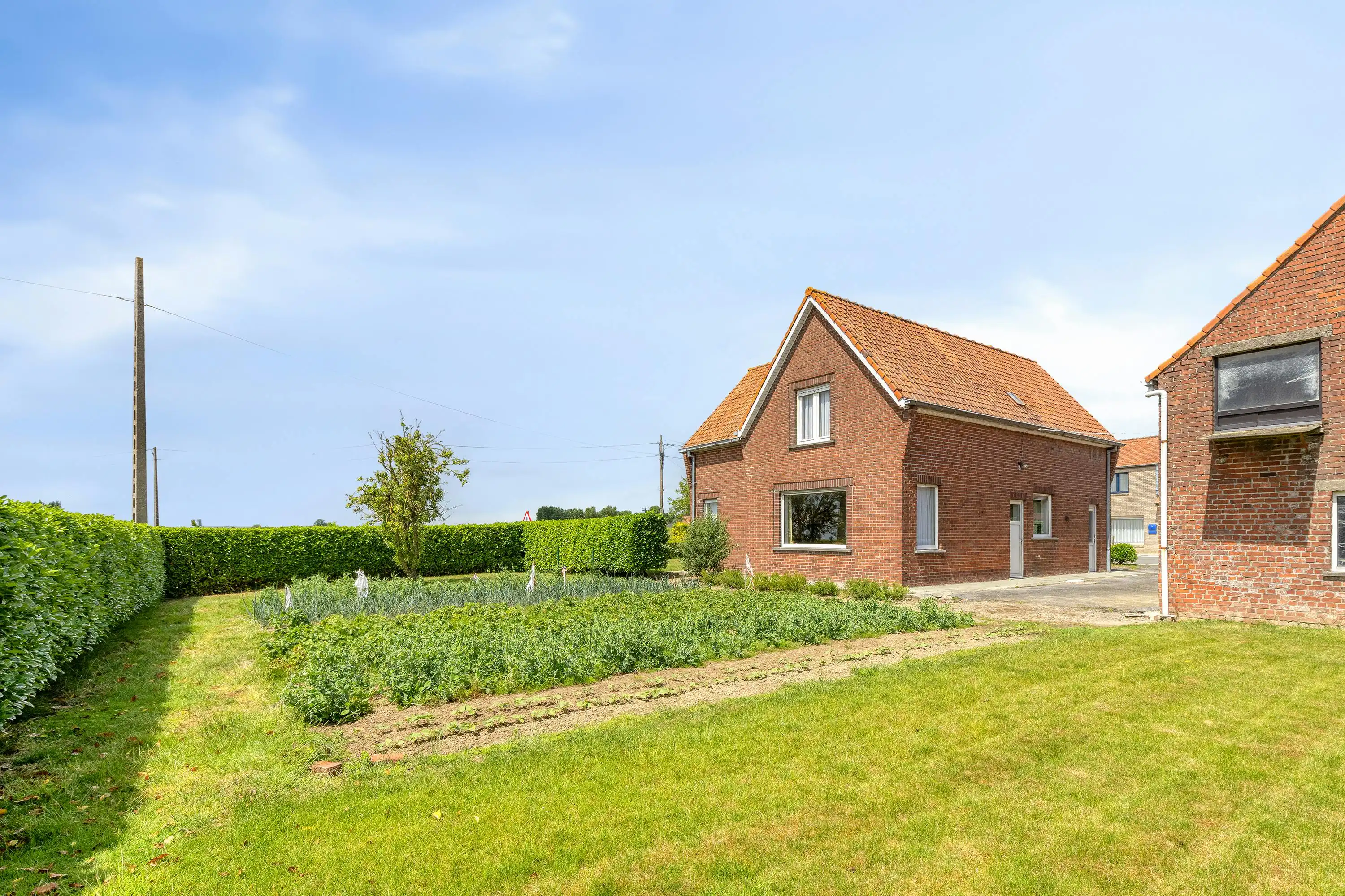 Te renoveren woning met opslag en landelijk zicht op 3635m² foto 25