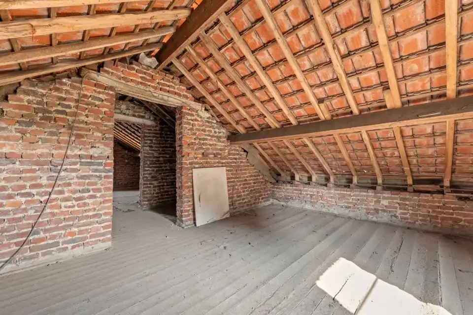 TE RENOVEREN HOEVE MET VEEL POTENTIEEL IN RIEMST foto 24