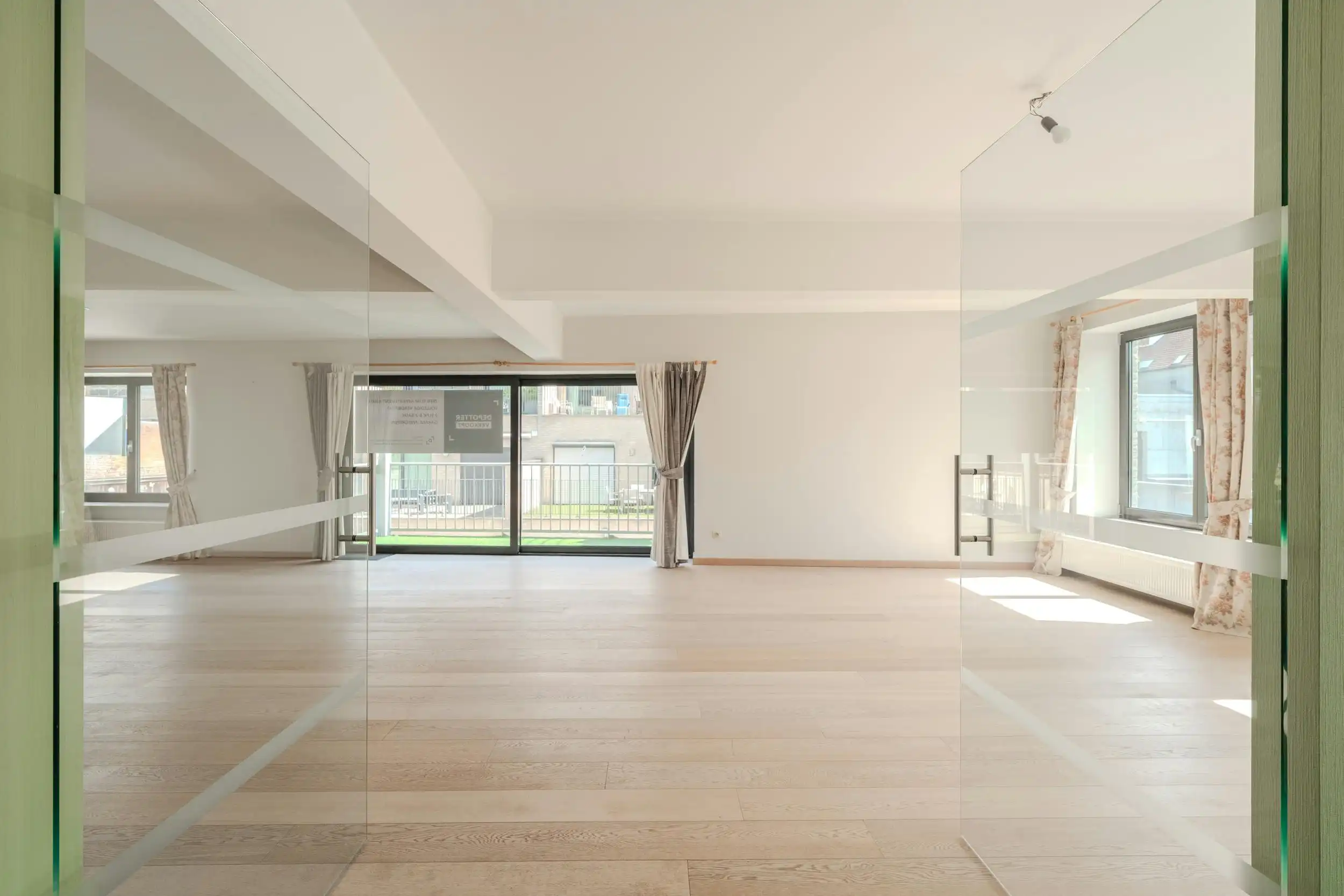 Exclusief Loft-appartement (300m²) met garage in Ieper foto 6