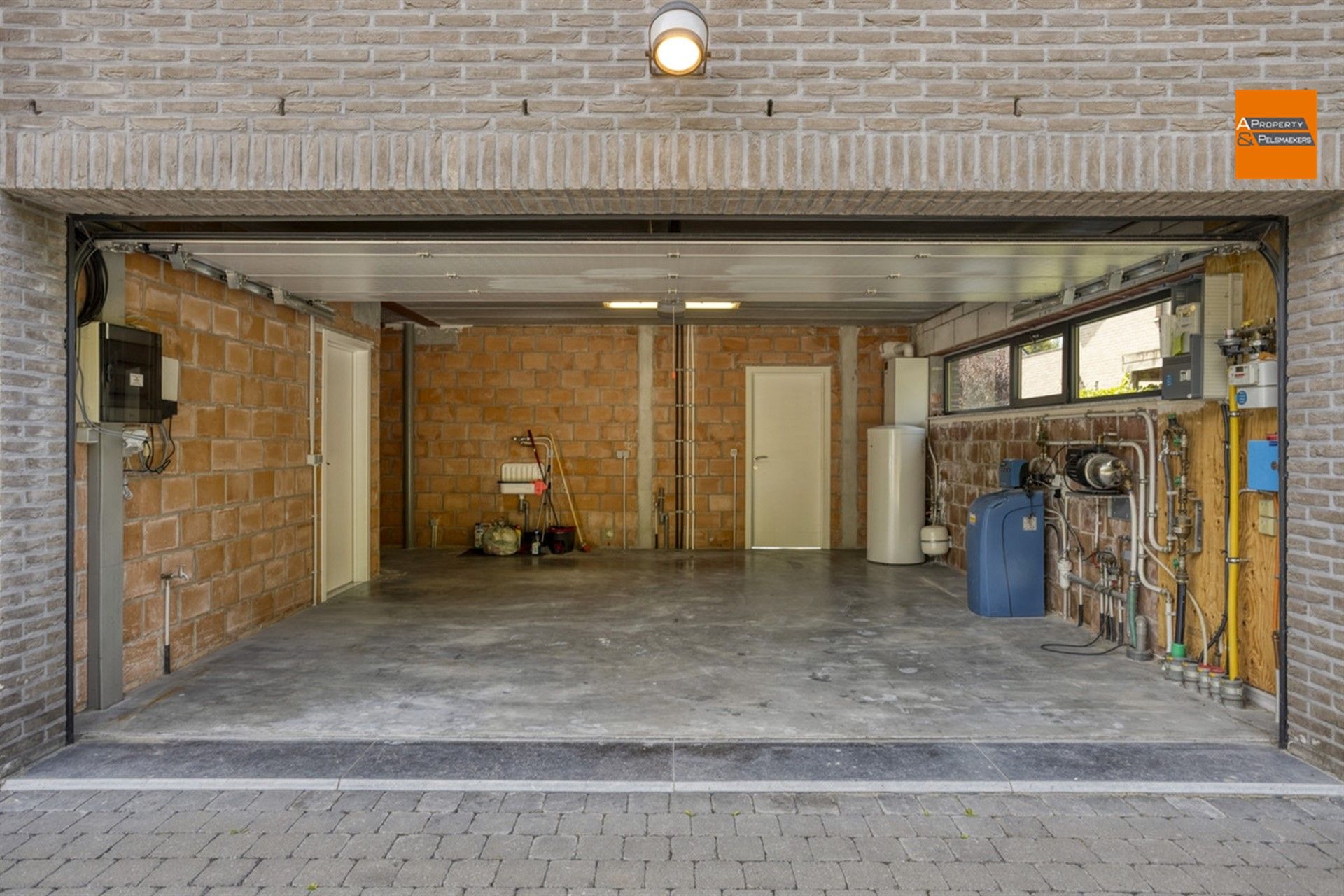 Een stijlvolle villa gelegen in een rustige straat in Kortenberg.

 foto 18