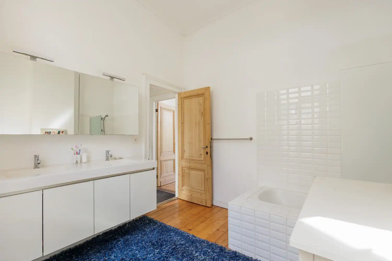 Charmante burgerwoning met patio in hartje Zurenborg foto 14