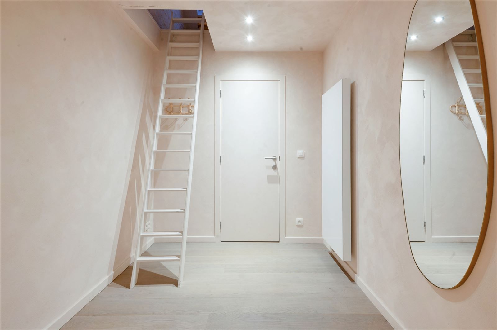 Instapklare woning met terras en 5 slaapkamers in Gent! foto 18