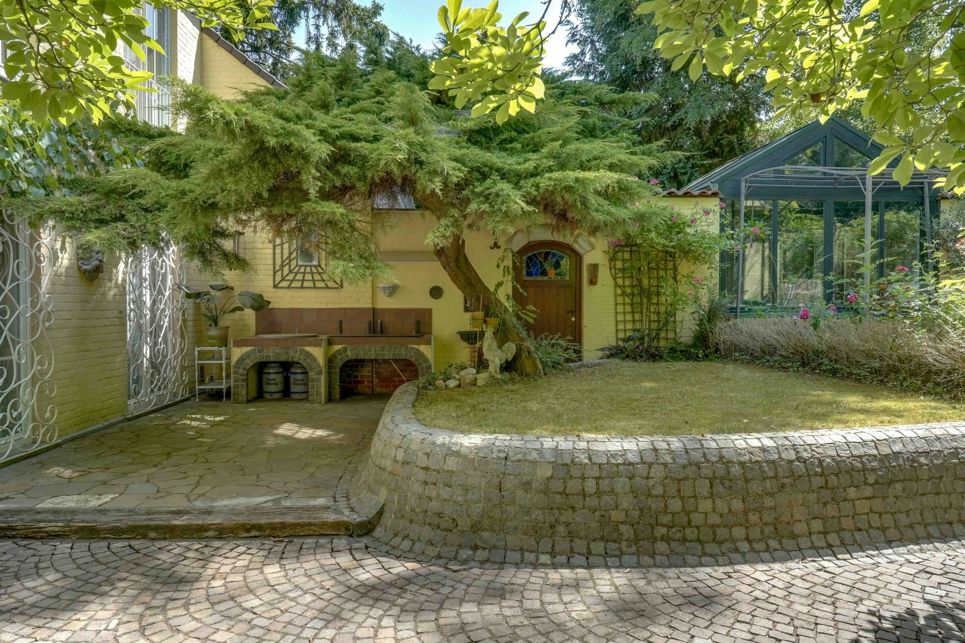 EXCLUSIEVE VILLA + BOUWGROND IN DOODLOPENDE STRAAT foto 69