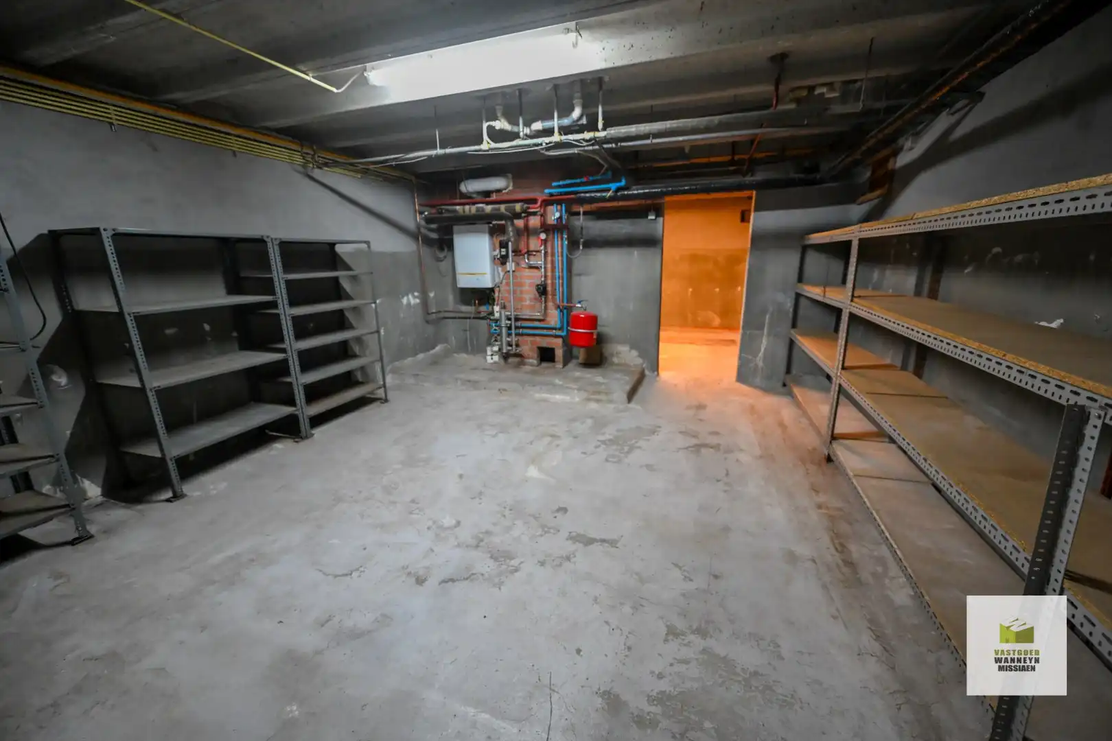 Ruime onderkelderde woning met 4 slpk en garage op rustige ligging in het centrum  foto 24