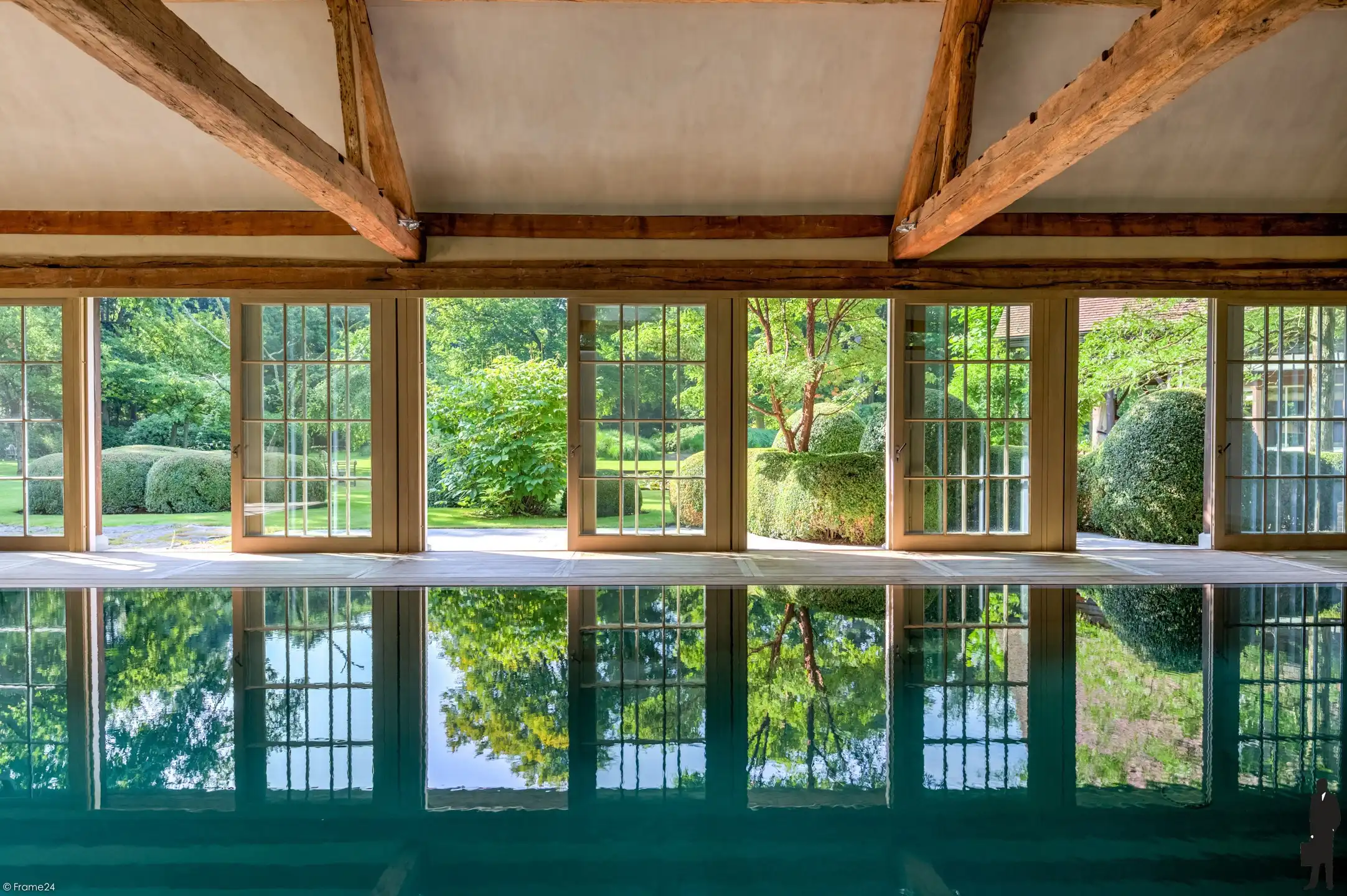 Uitzonderlijk exclusief luxueus landgoed middenin een prachtige natuur foto 7