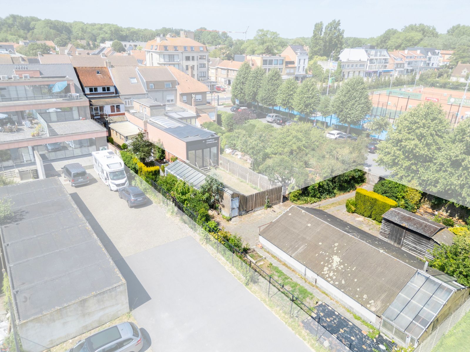 Ruime woning met gunstig EPC, grote tuin en loods foto 2