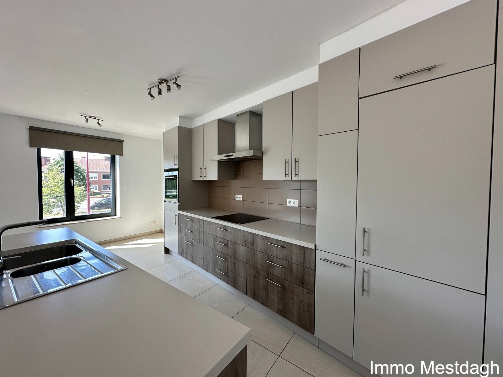 Recent appartement met 2 terrassen en staanplaats in centrum Diest foto 11