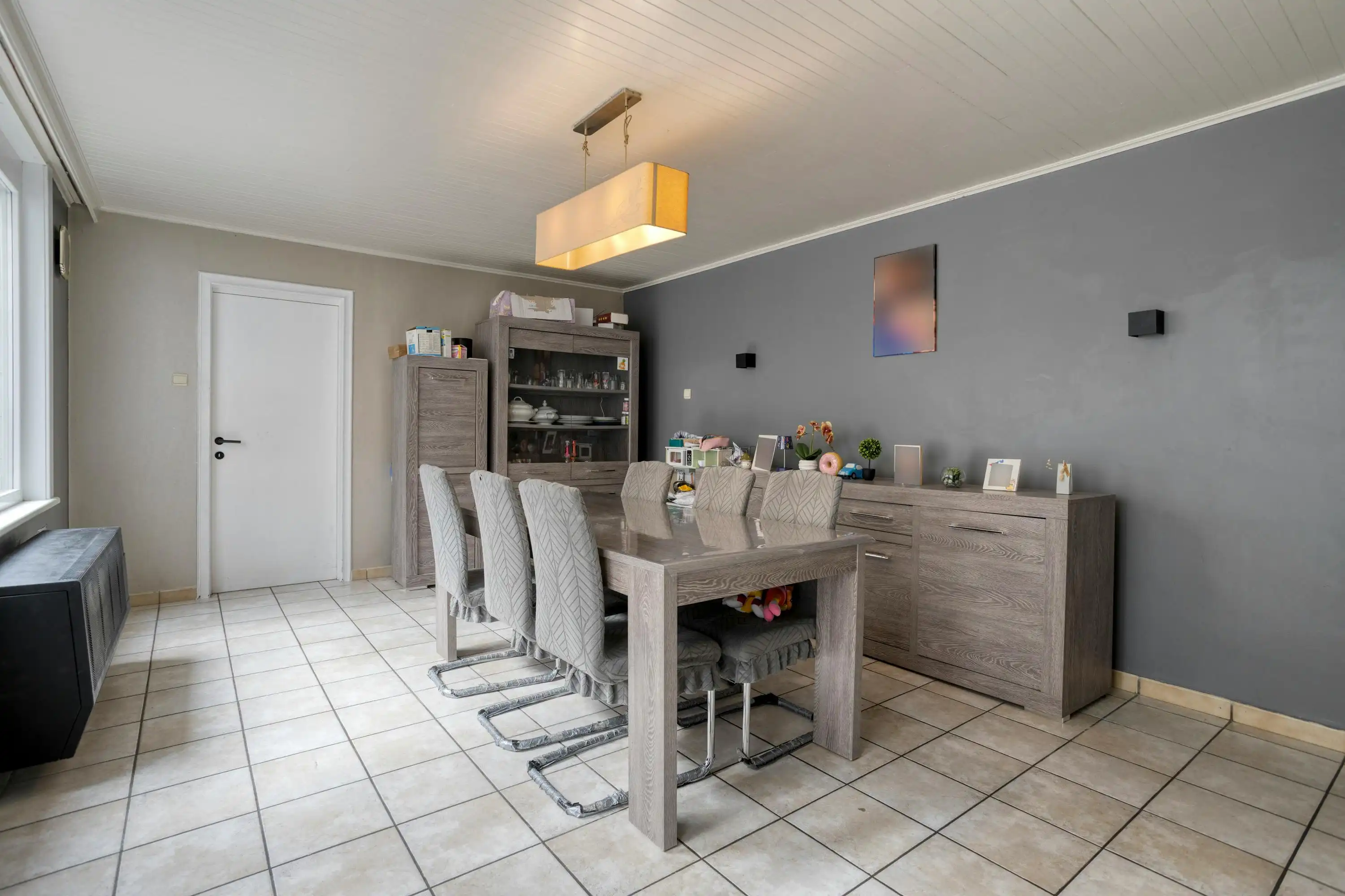 Hoofdfoto van de publicatie: Een ruim huis vol potentieel te koop in Izegem