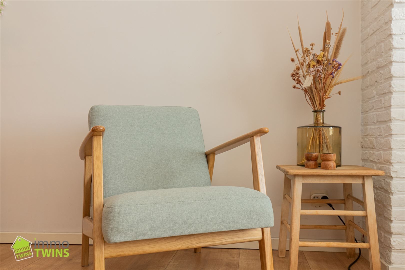 Halfopen bebouwing met karakter, comfort én een droomtuin! foto 4