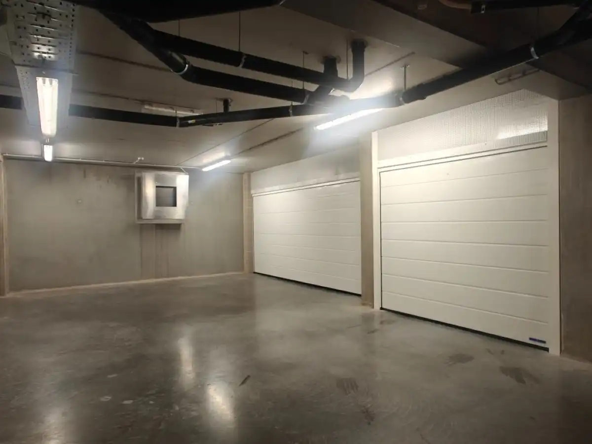 Roeselare – Modern appartement met 2 slaapkamers, zonnig terras en garage foto 15