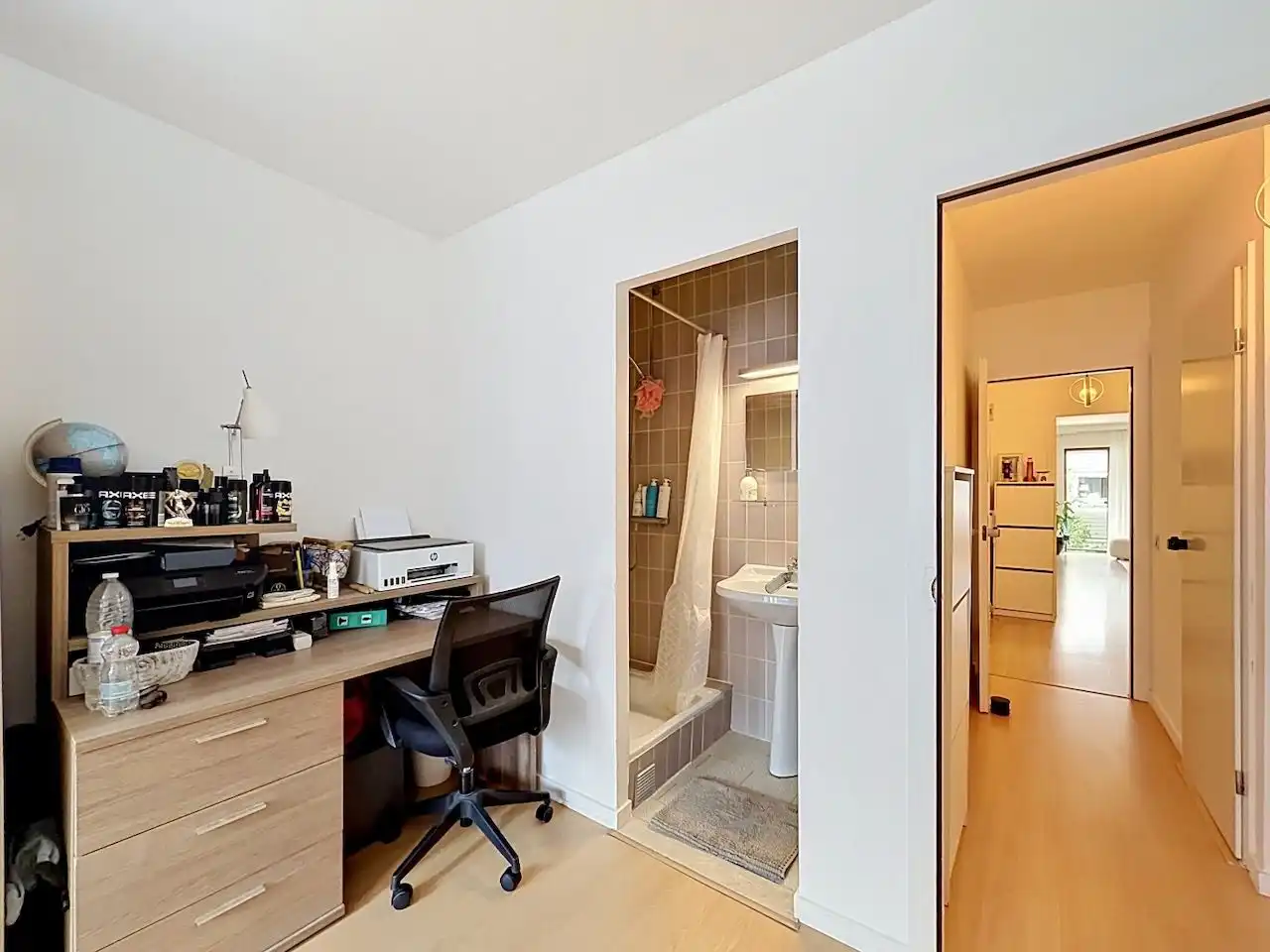 Verzorgd appartement met terras vooraan, gelegen op een boogscheut van de Zeedijk te Knokke foto 10