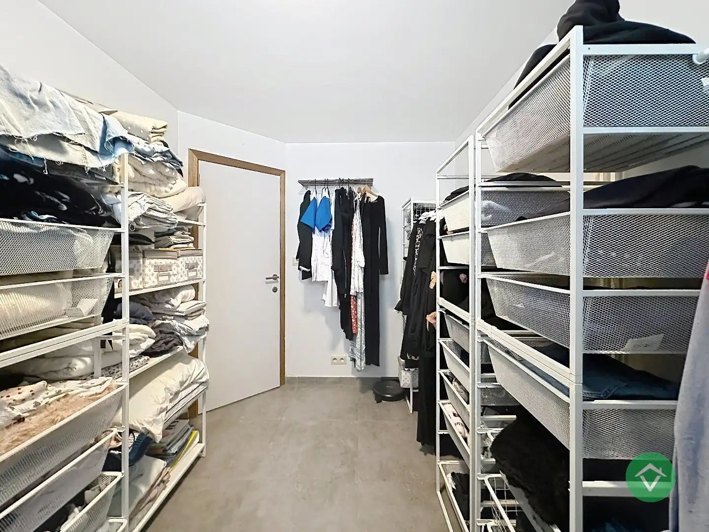 Verrassende rijwoning met 3 slaapkamers en garage te Oostende foto 13