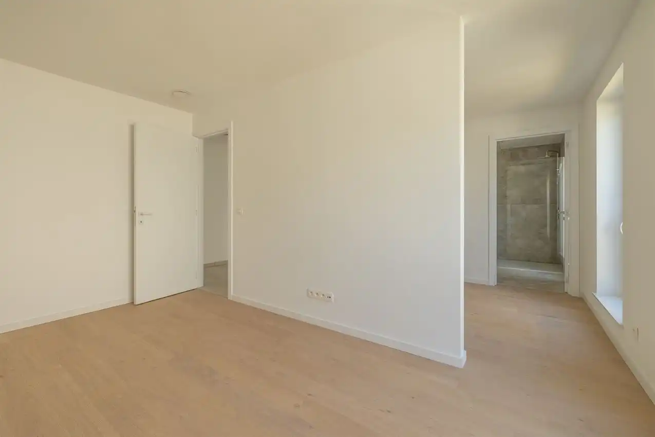 Instapklare nieuwbouwwoning met 4 slaapkamers, 2 badkamers en E-peil 9 foto 48