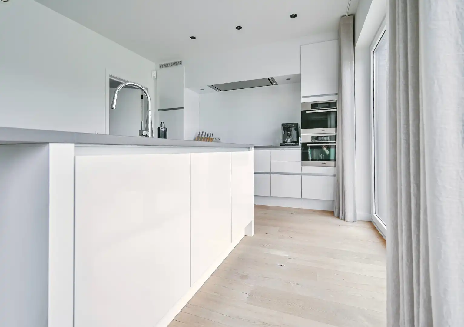 Prachtige villa met zwembad en poolhouse op toplocatie in Breendonk. foto 6
