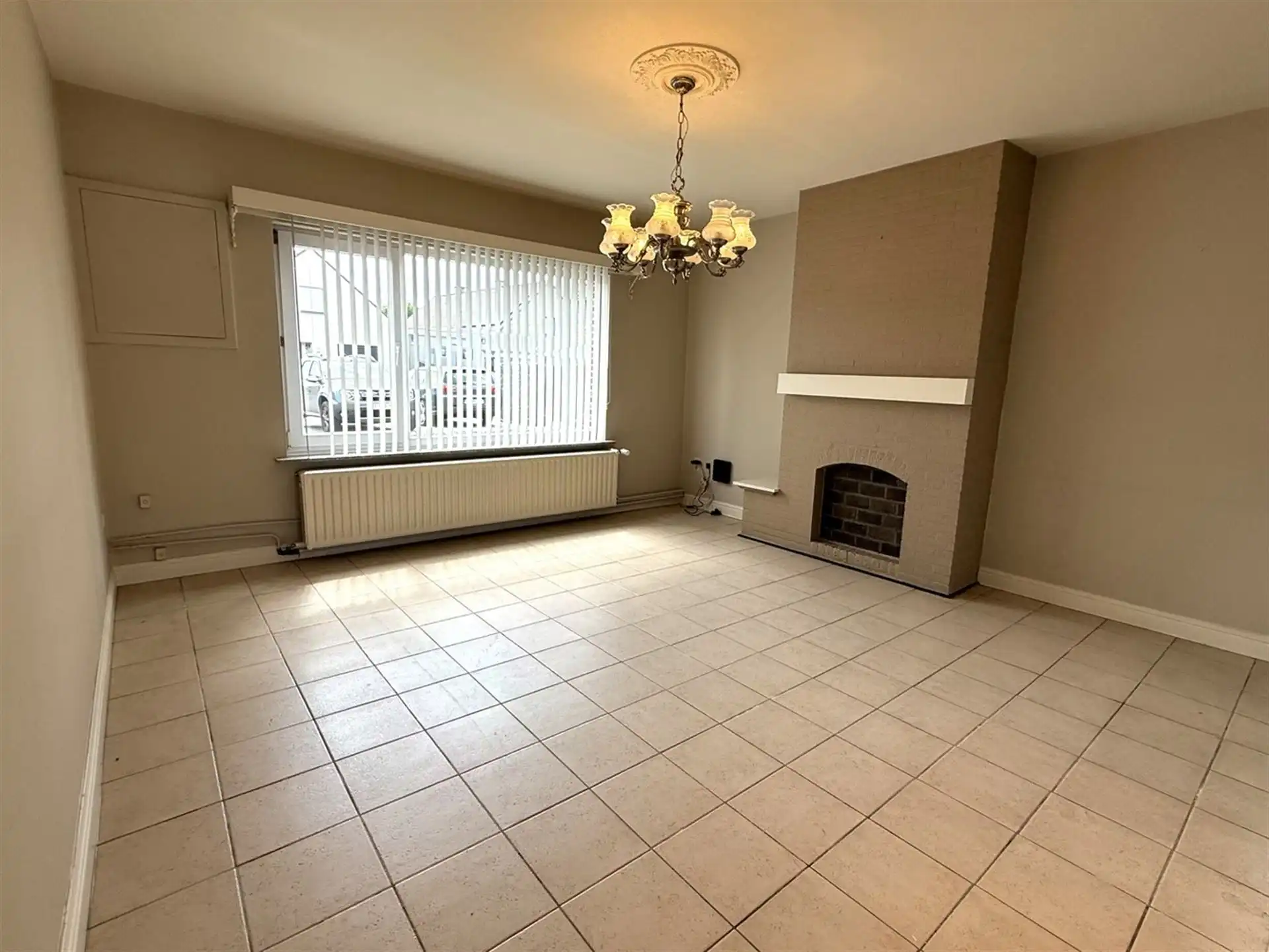 Gelijkvloers appartement van 87m² met 1 slaapkamer foto {{pictureIndex}}