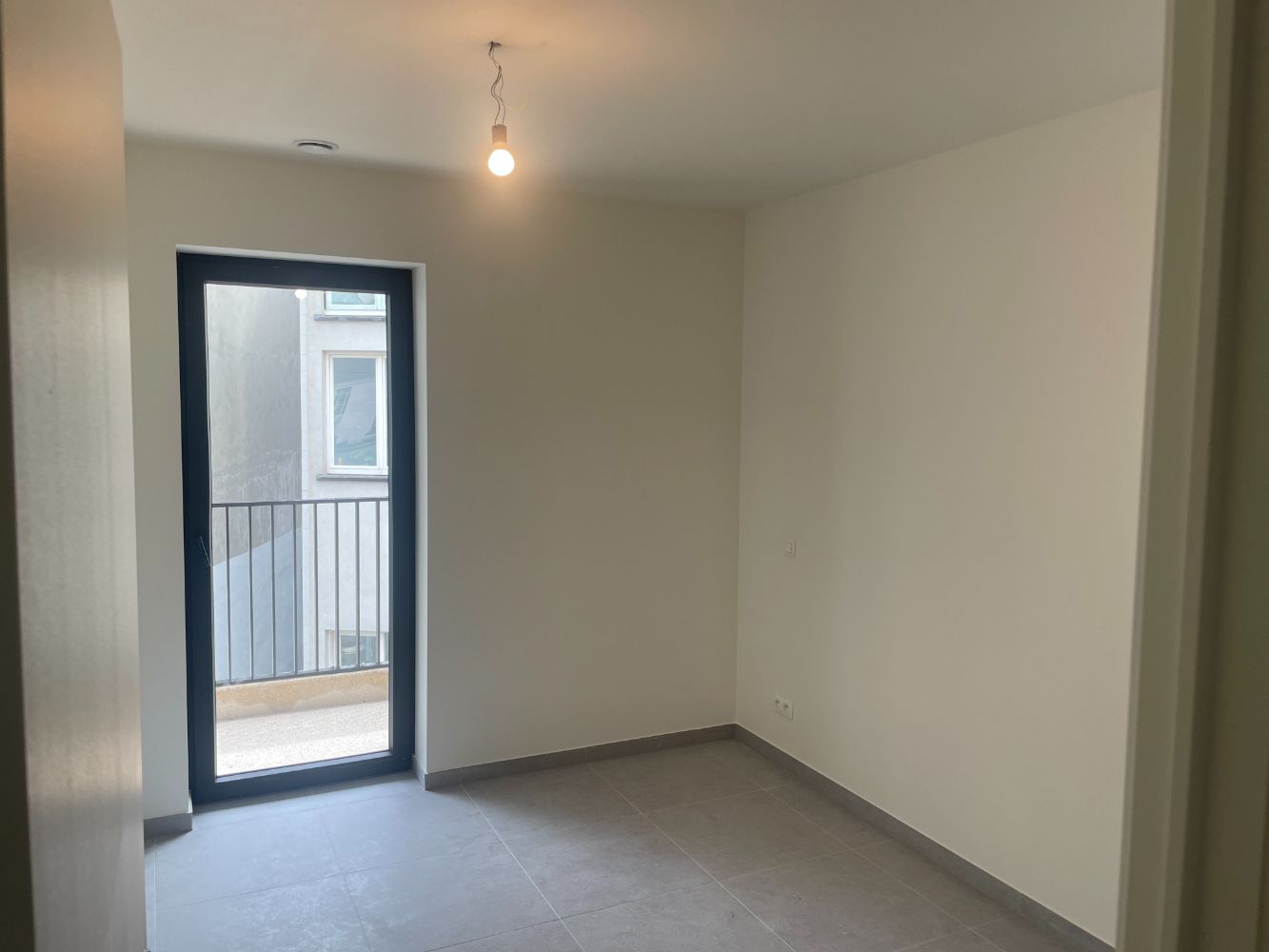 2-slaapkamer appartement TE HUUR in nieuwbouw residentie Evelyne te Oostende foto 9