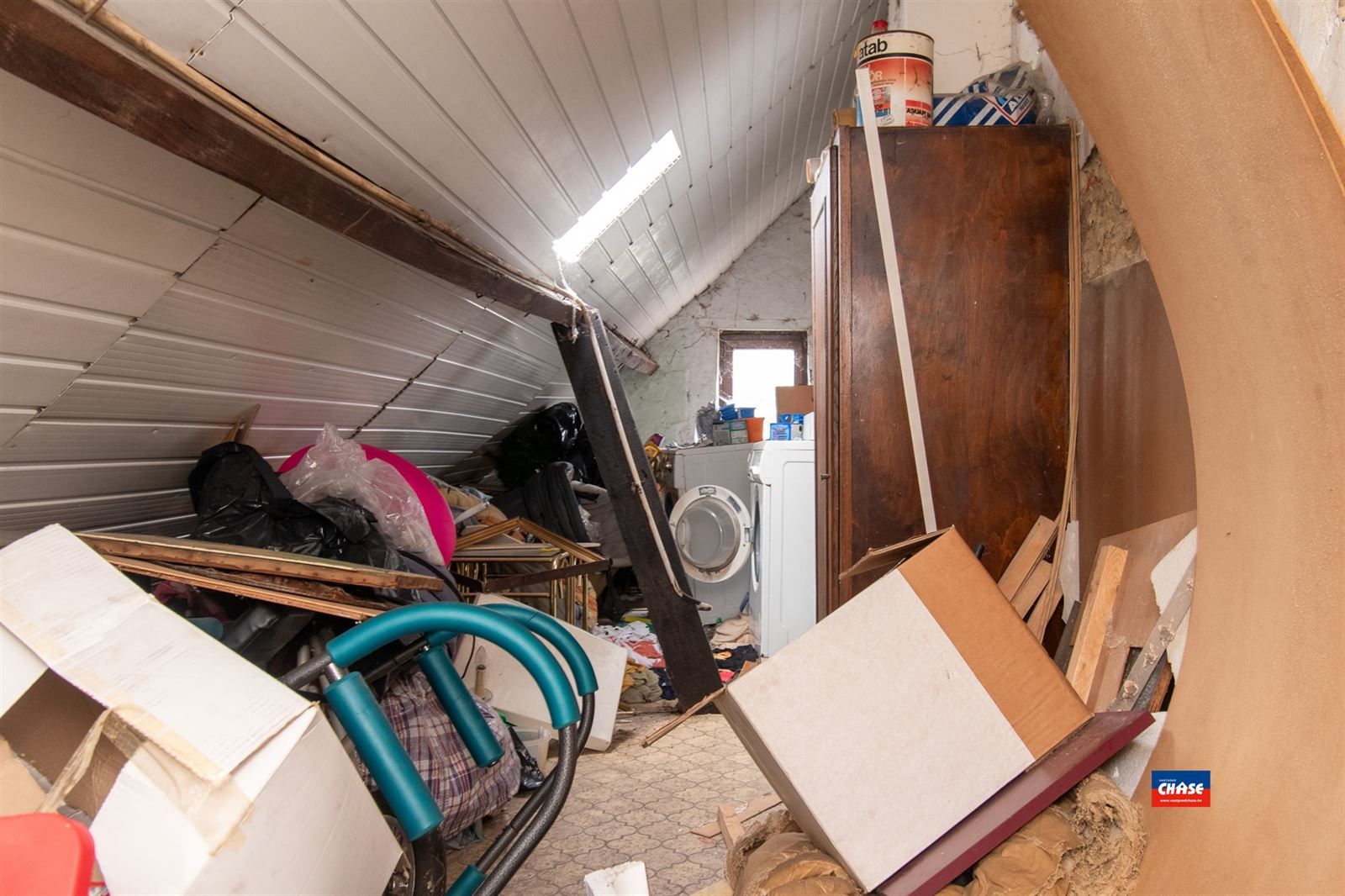 Te renoveren woning met 2 slpks en tuin  foto 10