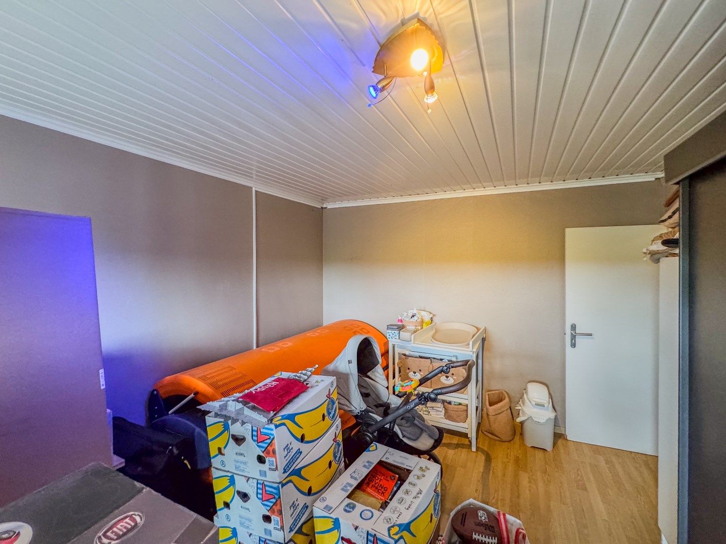 Verrassend ruime woning met 3 slaapkamers, tuin en garage. foto 12