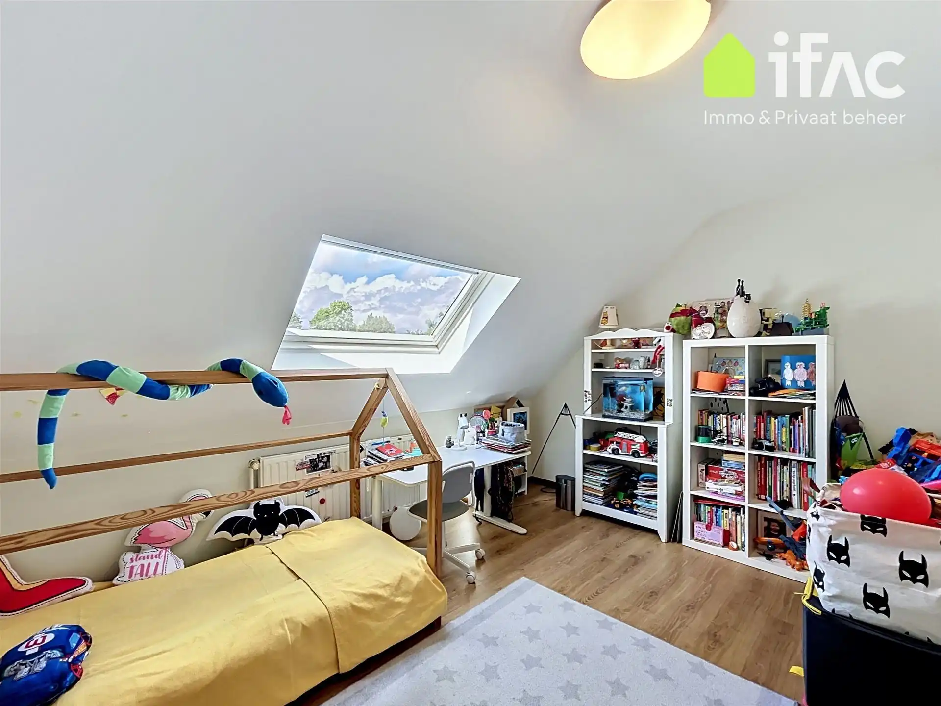 Smaakvol gerenoveerde Villa met 5 slaapkamers en leuke tuin foto 23