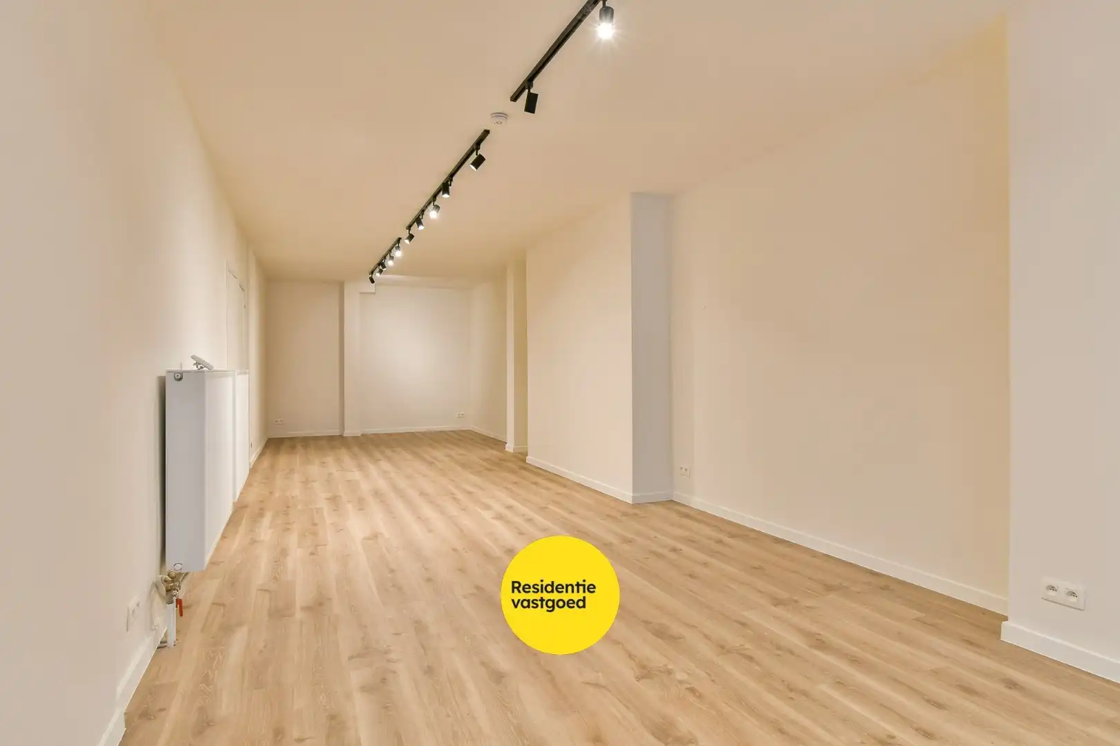 Gelijkvloerse handelsruimte op toplocatie te Oostende foto 6