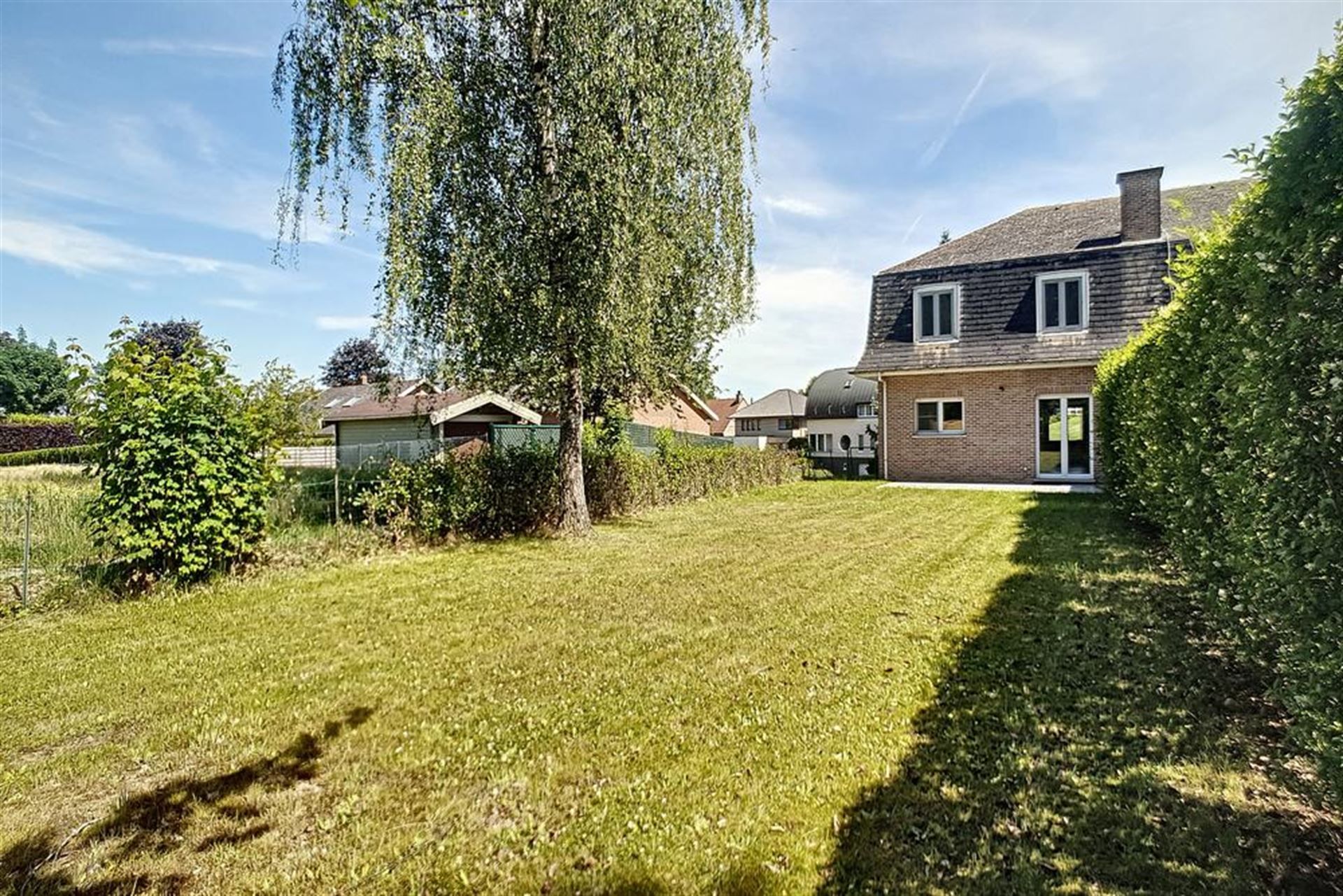 Koppelvilla in rustige straat vlakbij het Park van Tervuren. foto 14