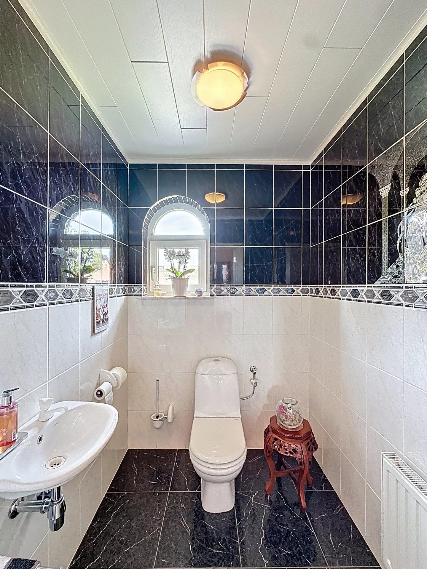 Mooie, vrijstaande woning gelegen op een perceelsgrootte van 9 are, met maar liefst 4 slaapkamers en een ruime dubbele garage. foto 21