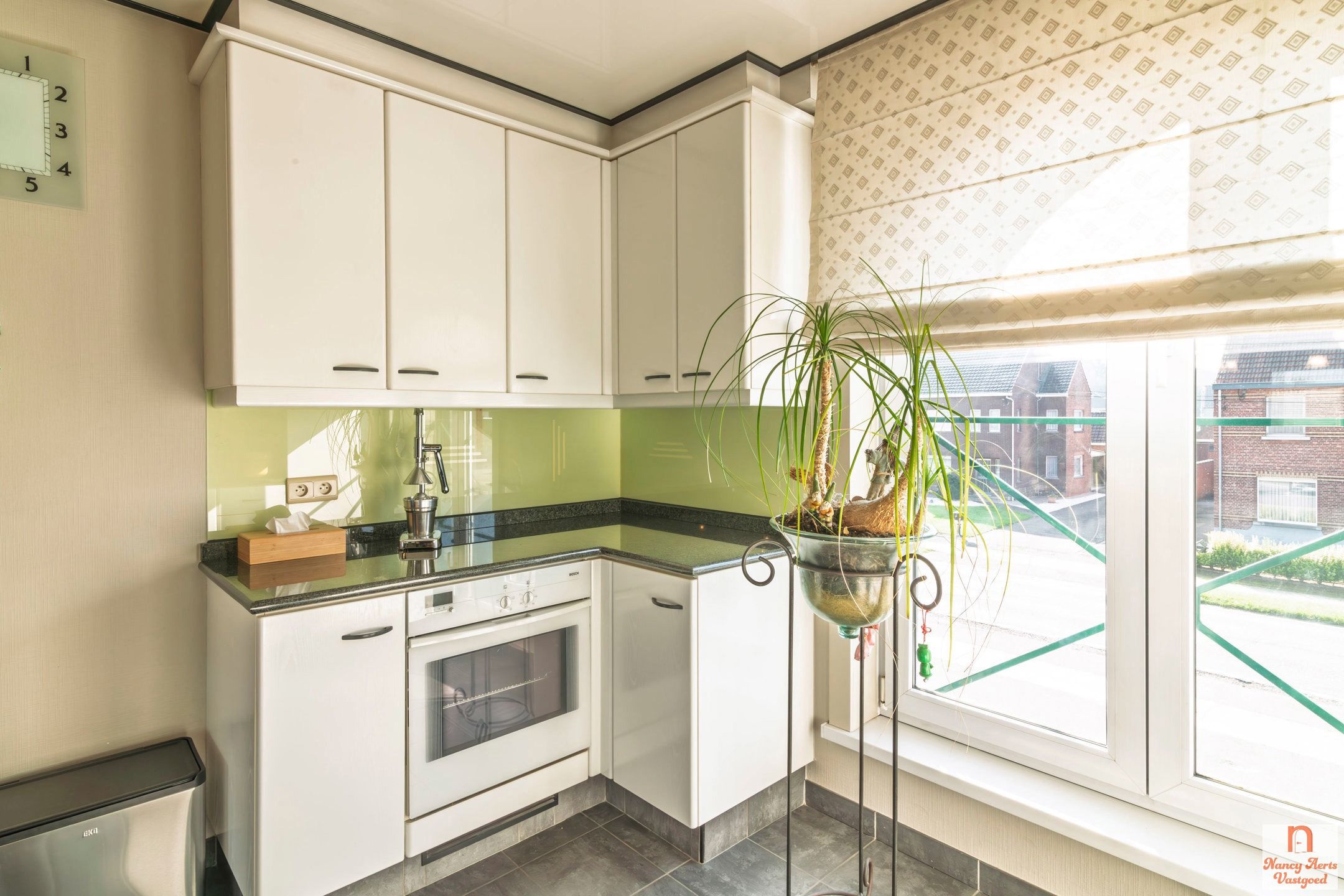 Ruim, stijlvol appartement met 3 slaapkamers foto 8