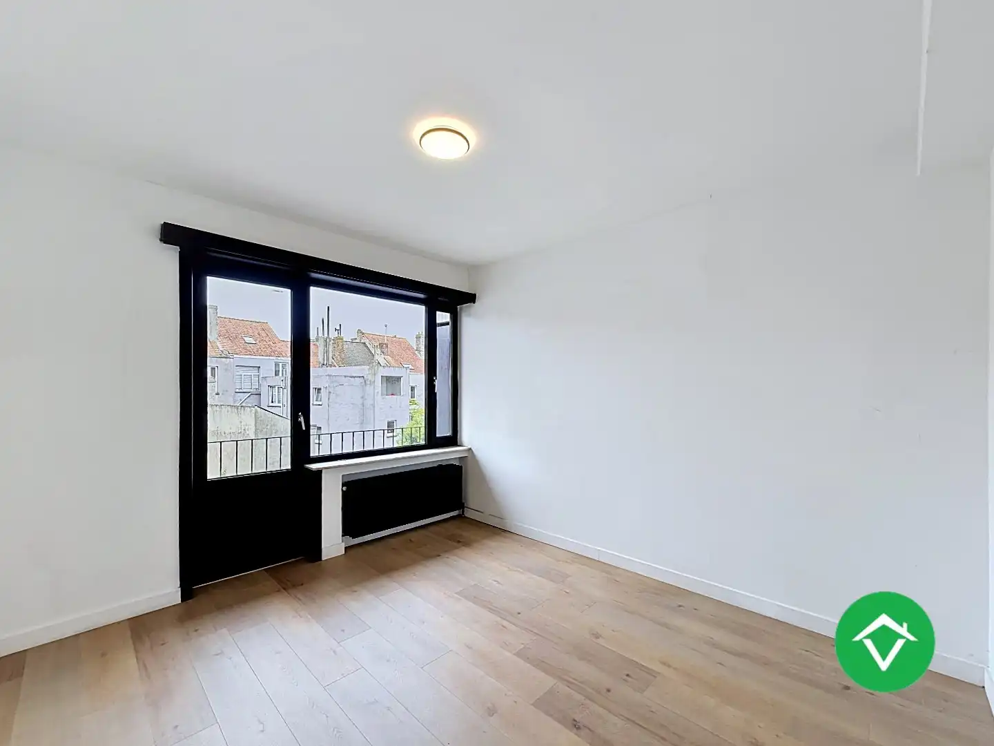 Recent gerenoveerd instapklaar appartement met 2 slaapkamers en terras in Oostende foto 10