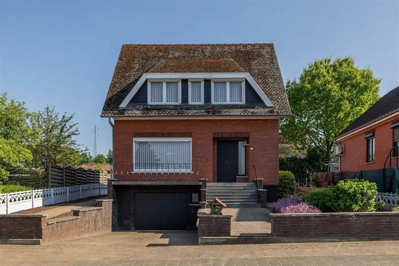 Hoofdfoto van de publicatie: Degelijk woonhuis op topligging in Zichem op fietsafstand station