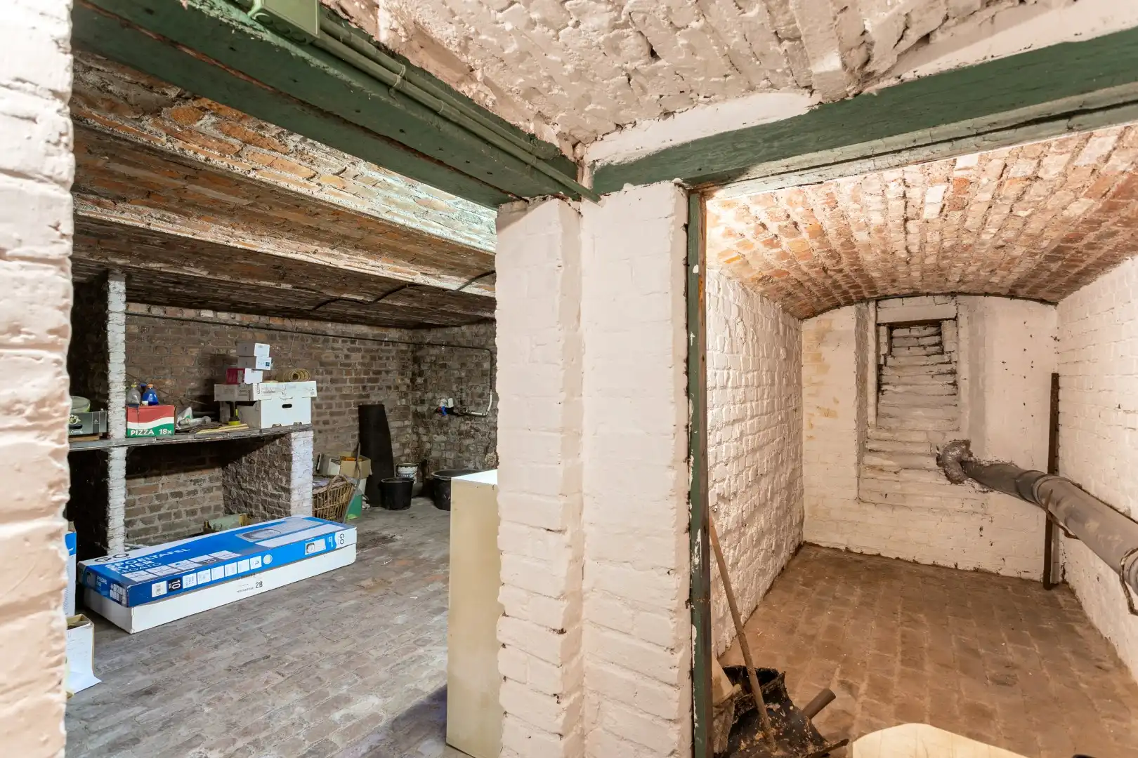 Te renoveren, karaktervolle woning met tal van mogelijkheden en tuin foto 15