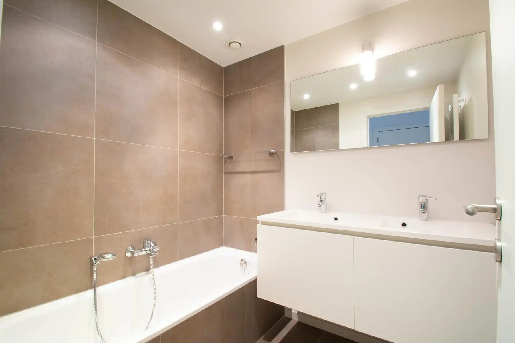 Prachtig appartement - 2 kamers met terras foto 13