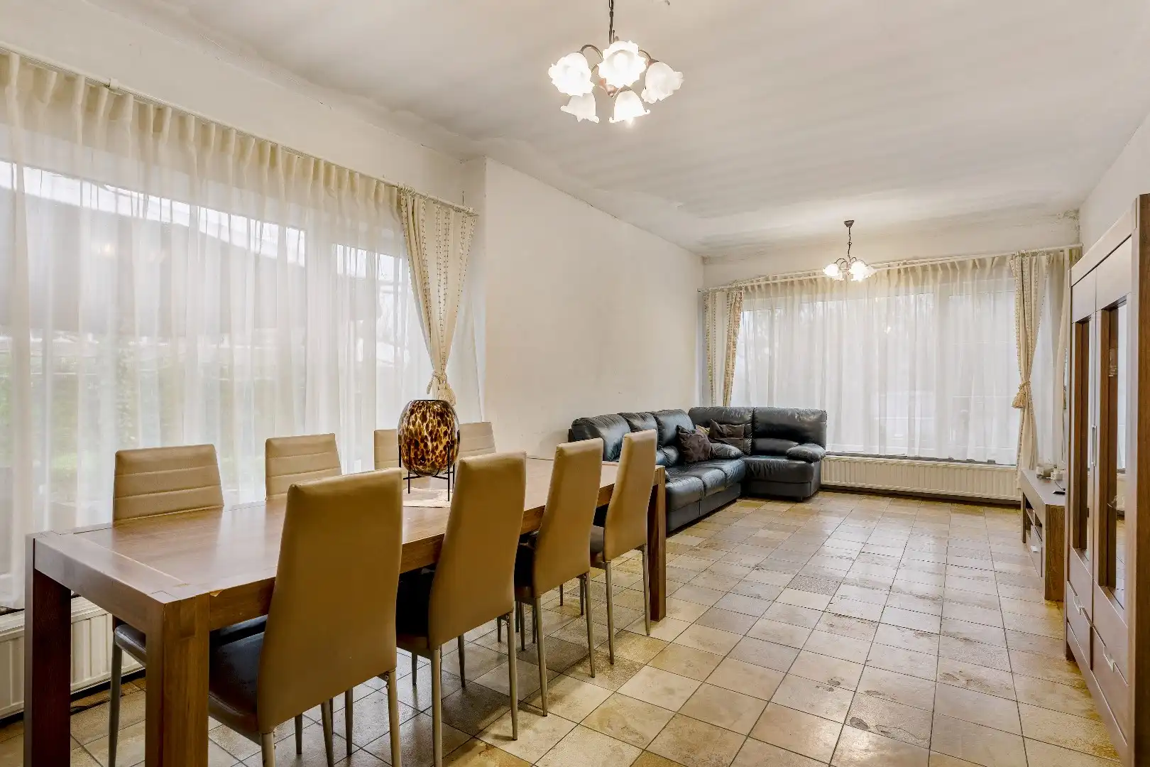 Op te knappen karakteristieke hoekwoning, 4 slpk, (EPC-label C) gelegen aan het Haspengouwse landschap. foto 19